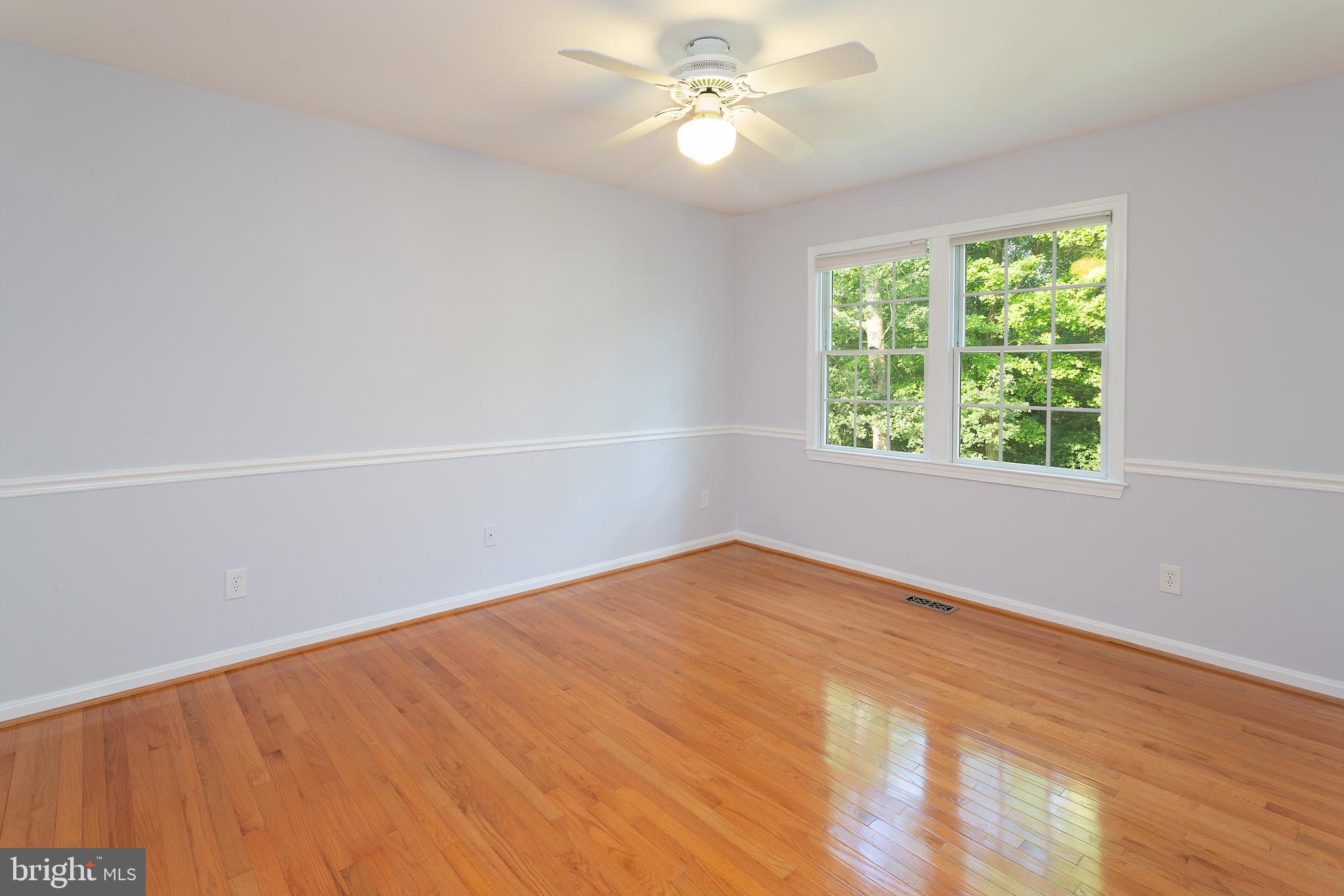 LEIGH WOODS - Residential