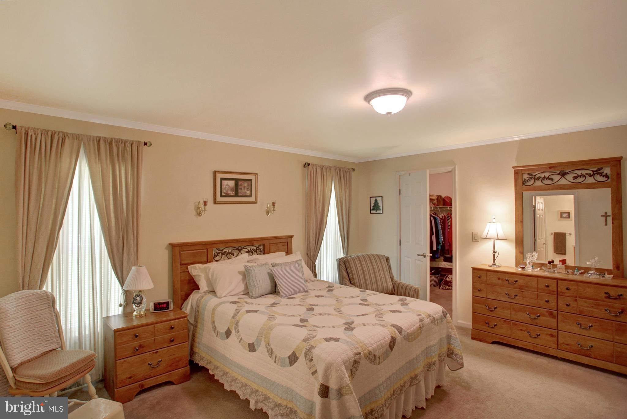 PINE MANOR - Residential