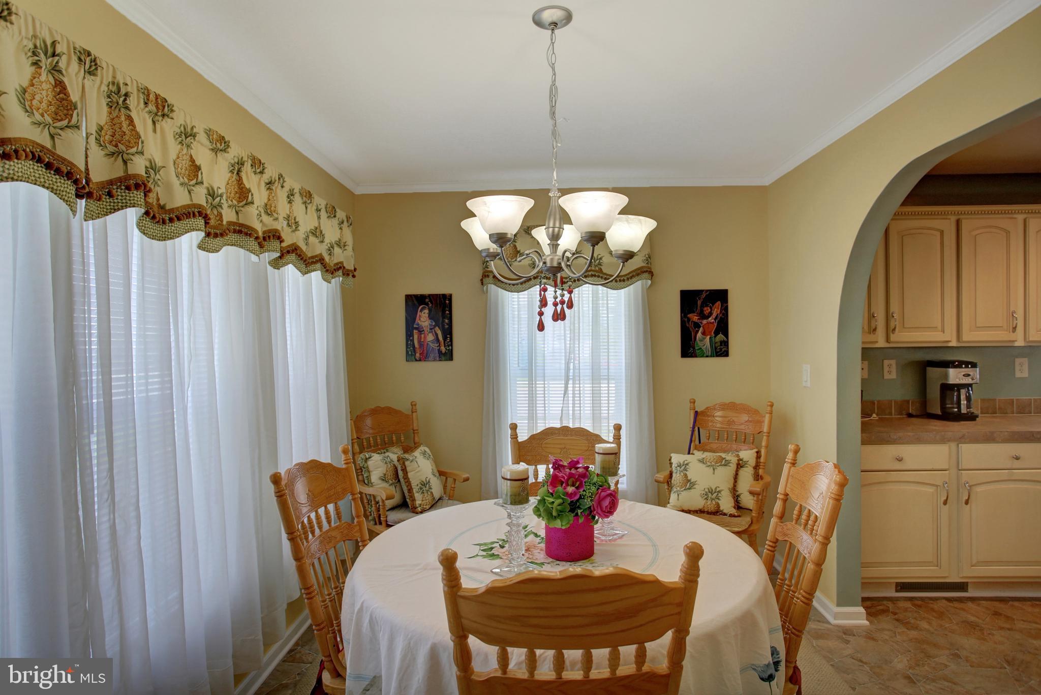PINE MANOR - Residential