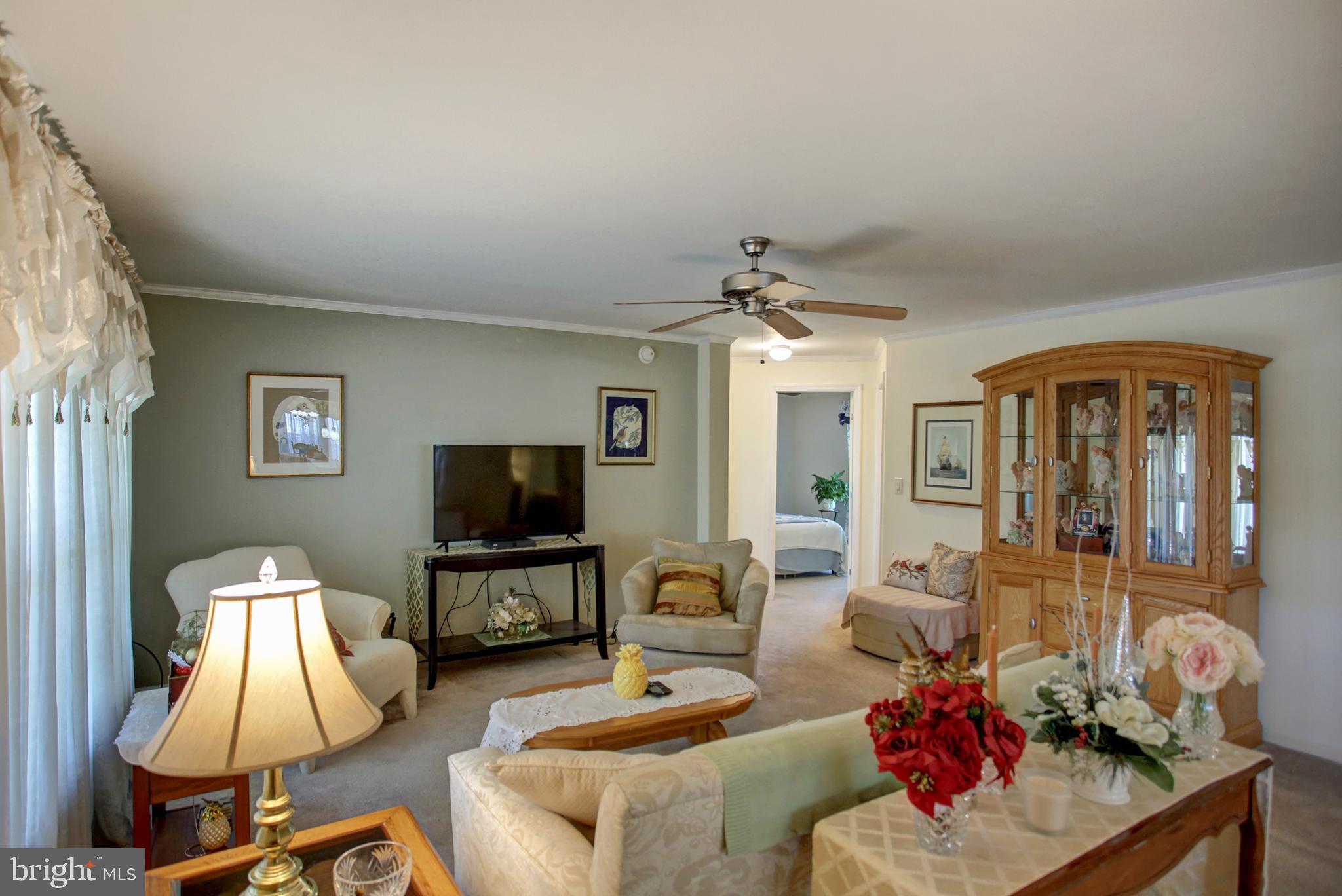 PINE MANOR - Residential