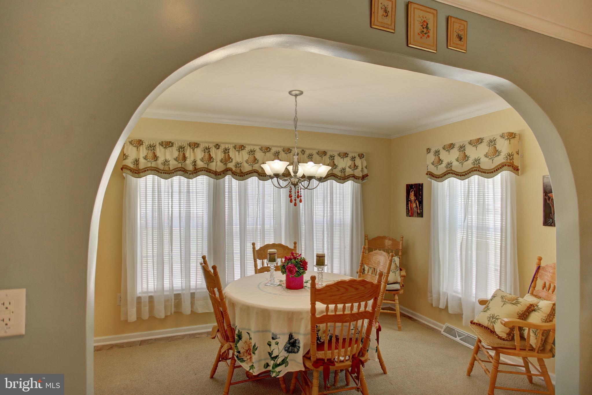 PINE MANOR - Residential