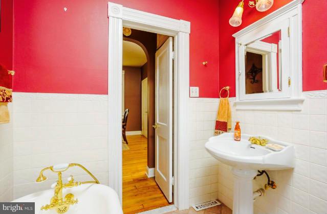 OVERLEA - Residential Lease