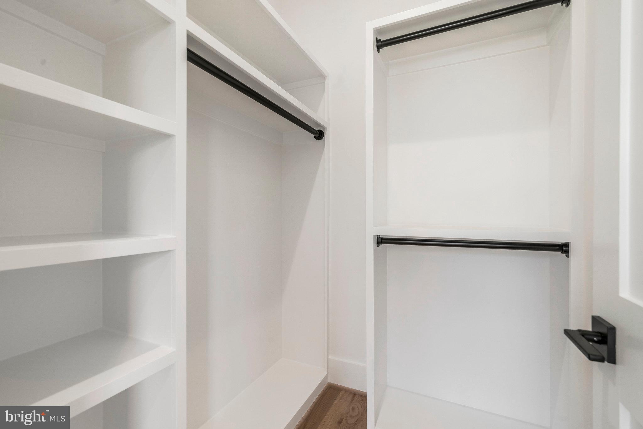 BROOKHAVEN - Residential