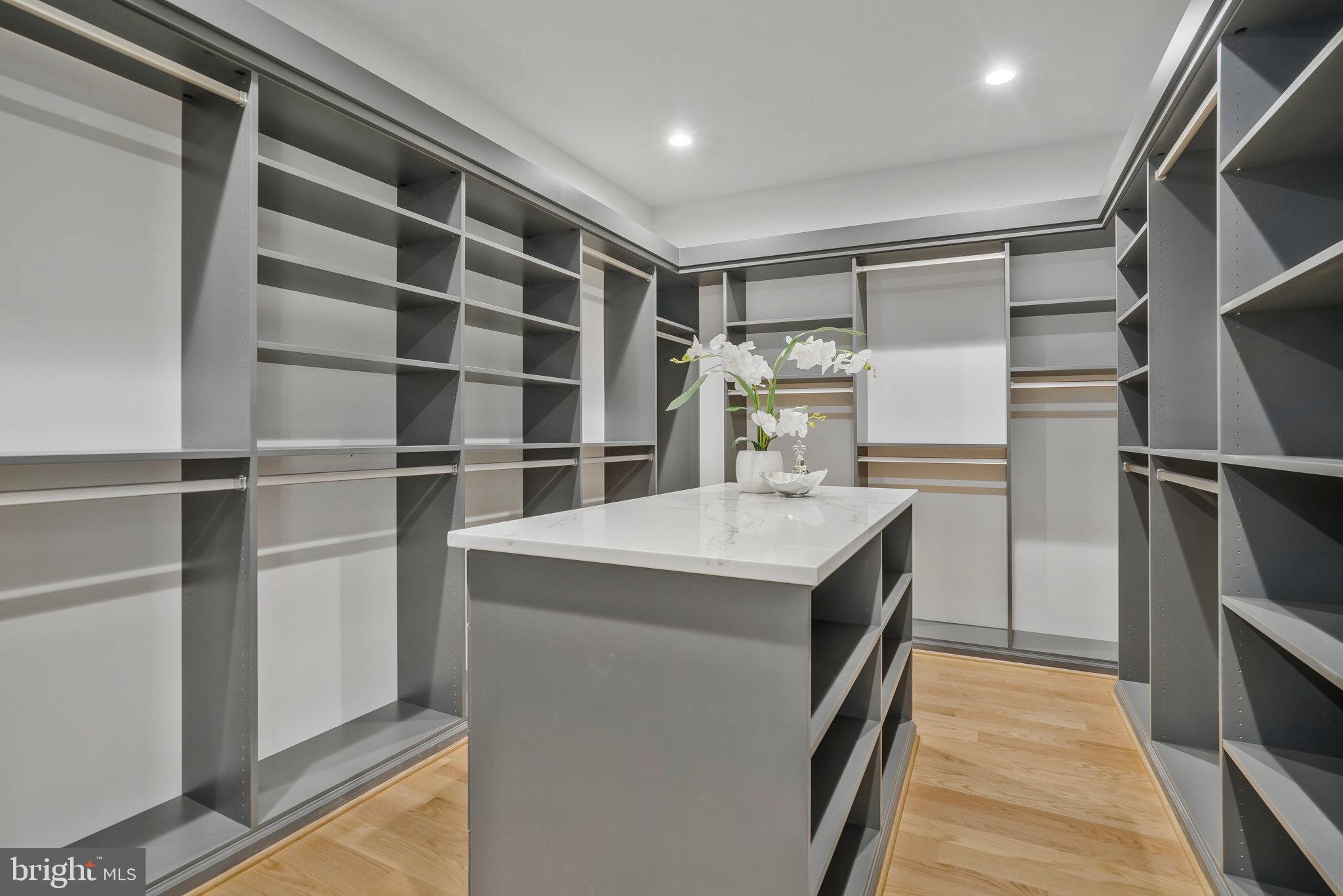 BROOKHAVEN - Residential