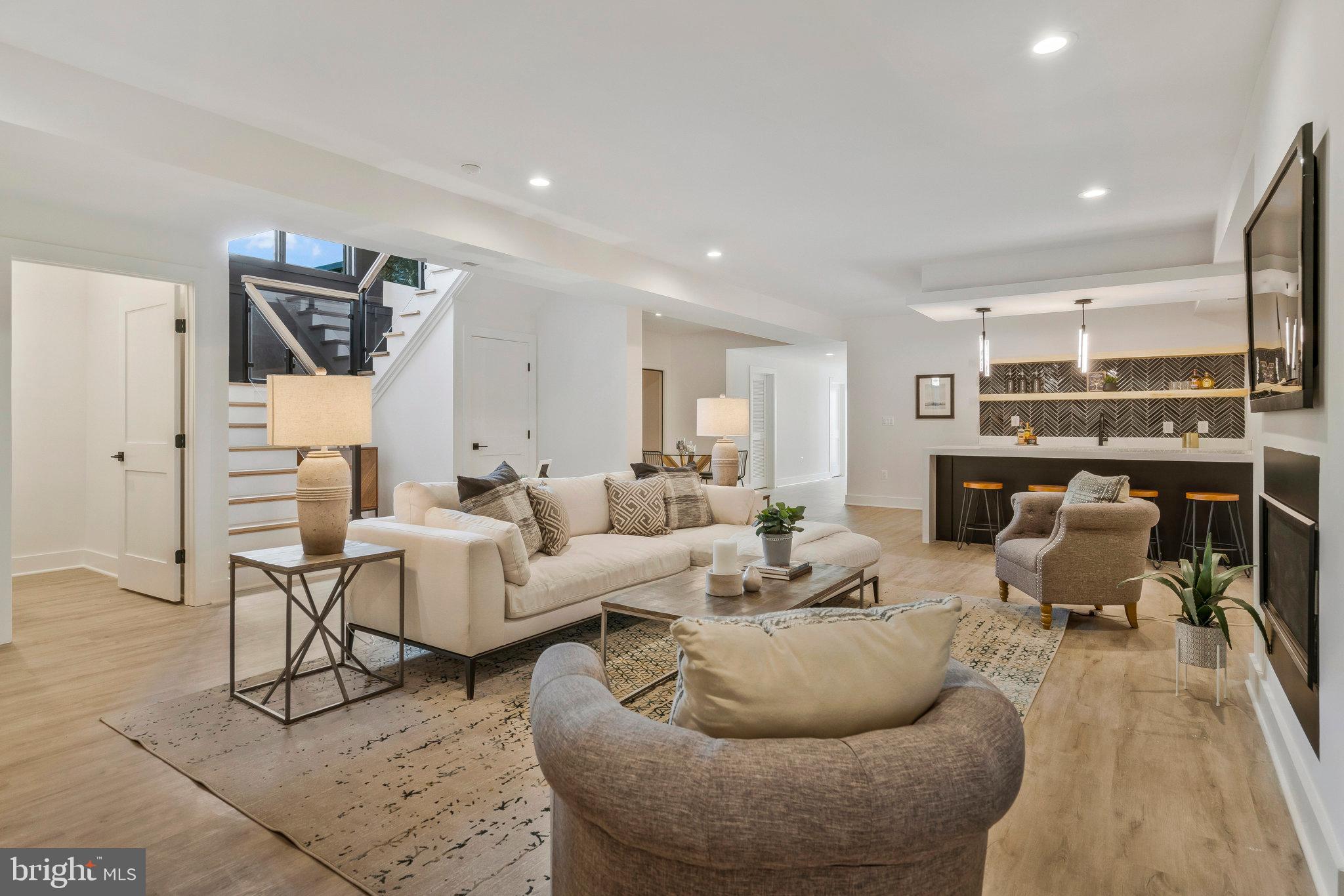 BROOKHAVEN - Residential