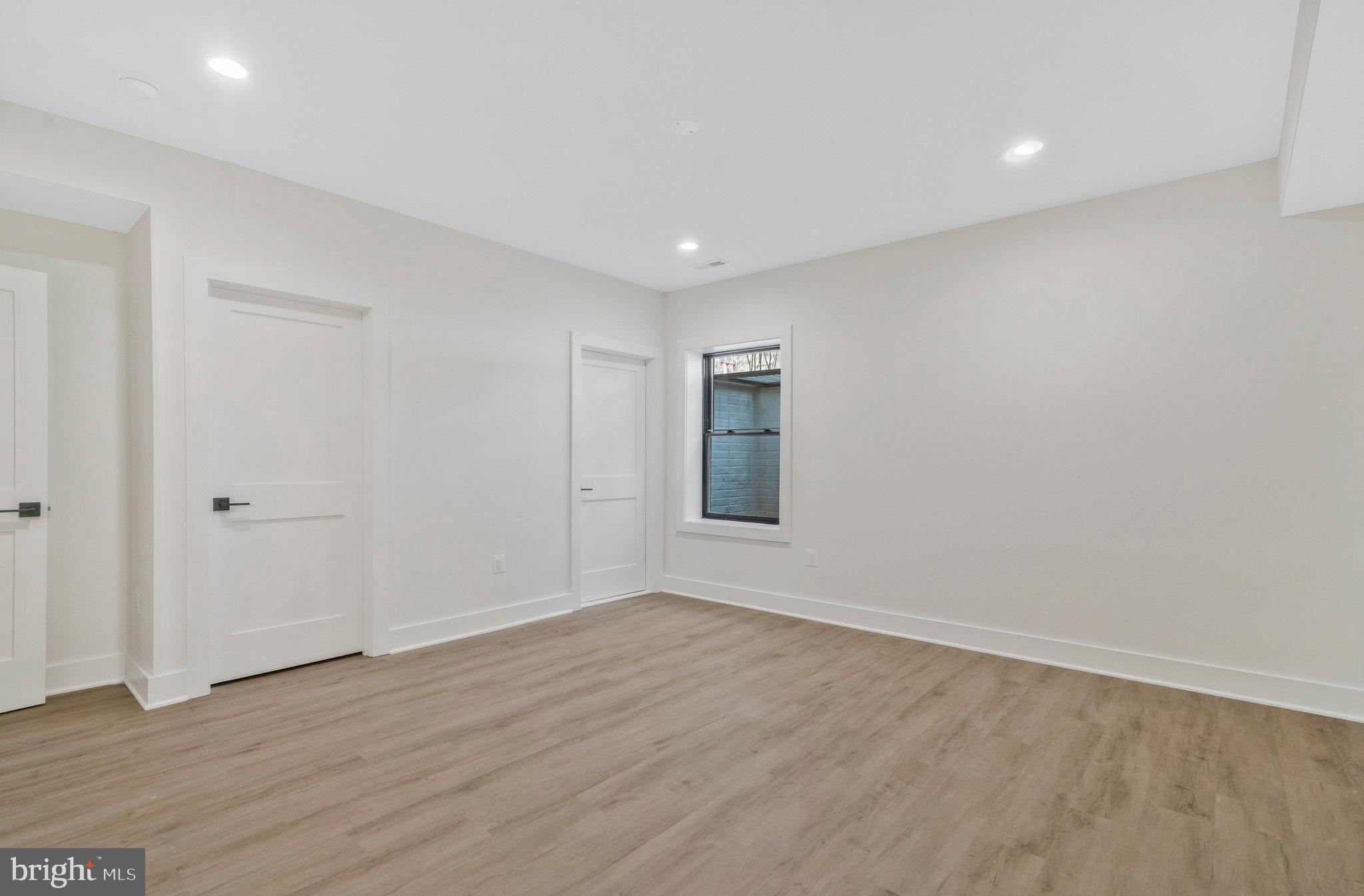 BROOKHAVEN - Residential