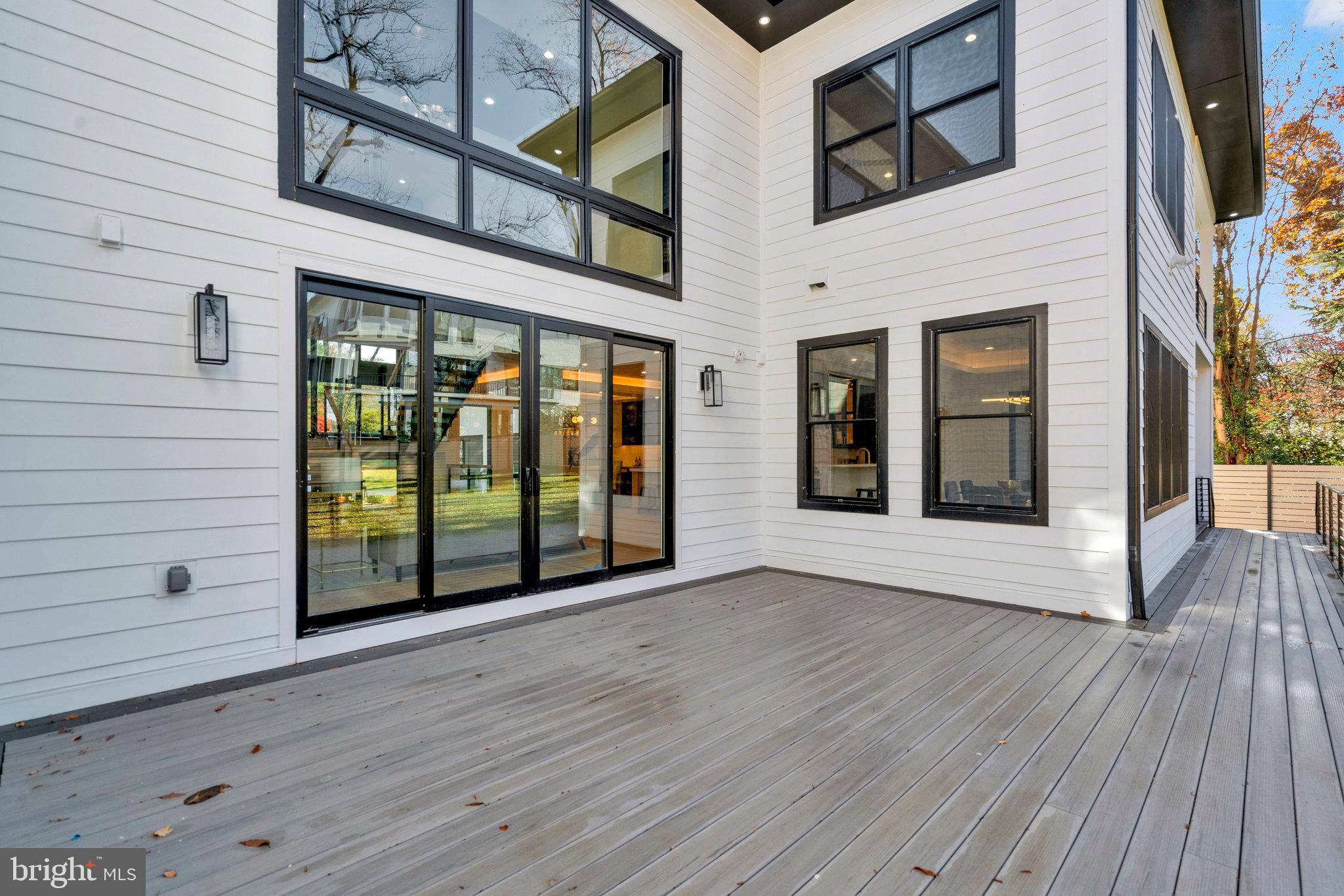 BROOKHAVEN - Residential