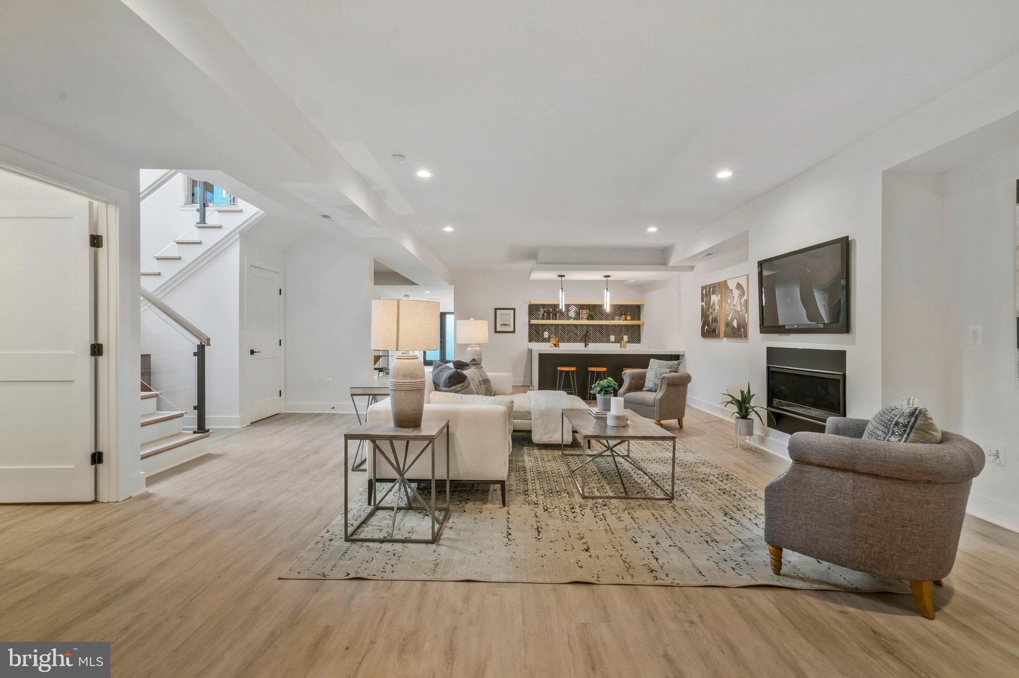 BROOKHAVEN - Residential