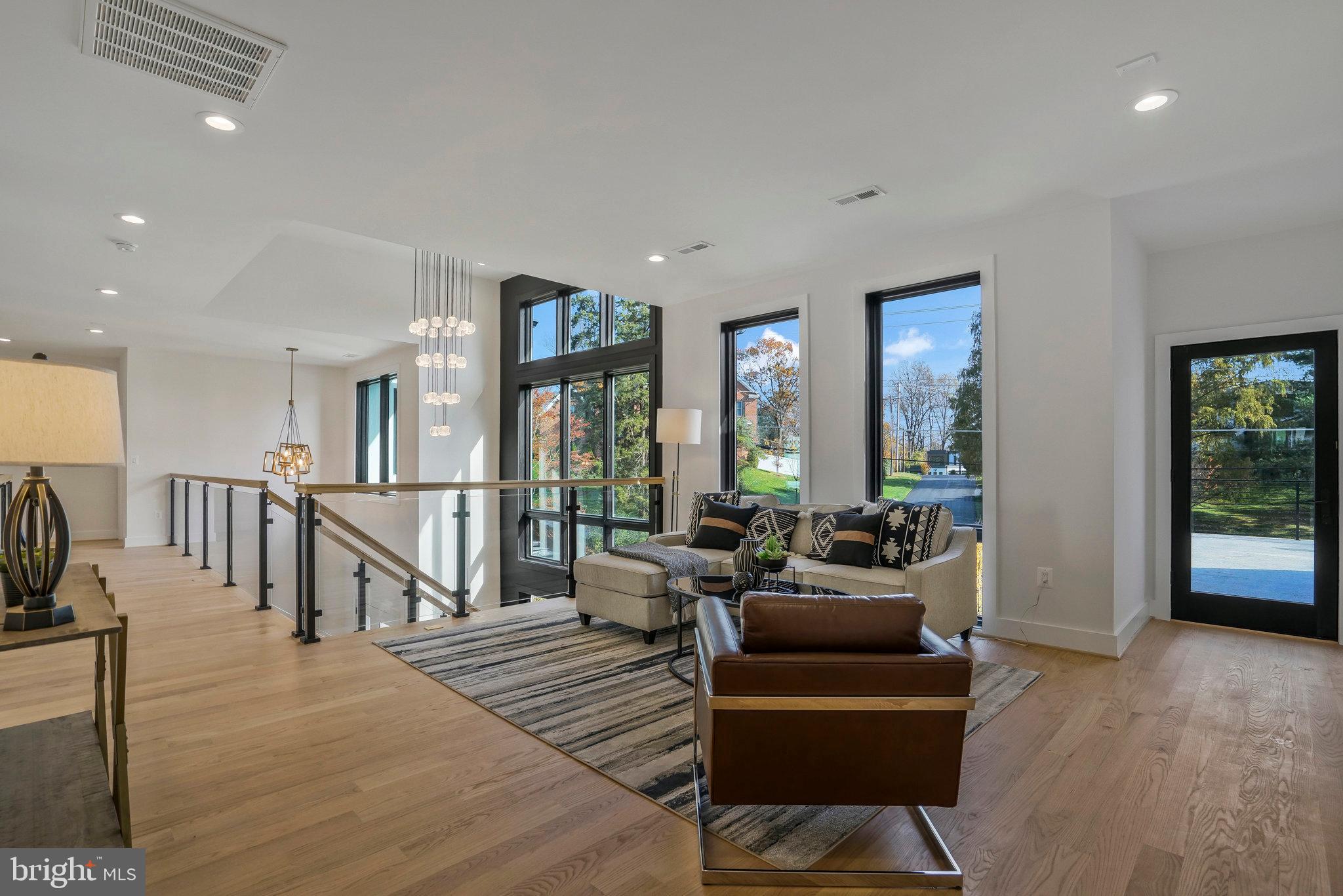 BROOKHAVEN - Residential