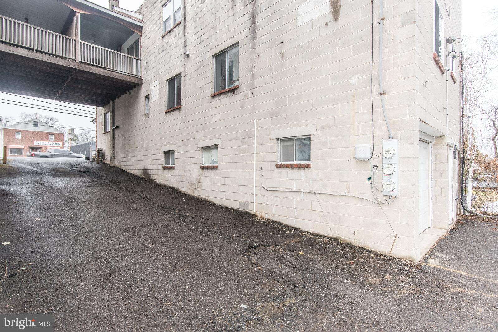 ANDALUSIA - Commercial Sale