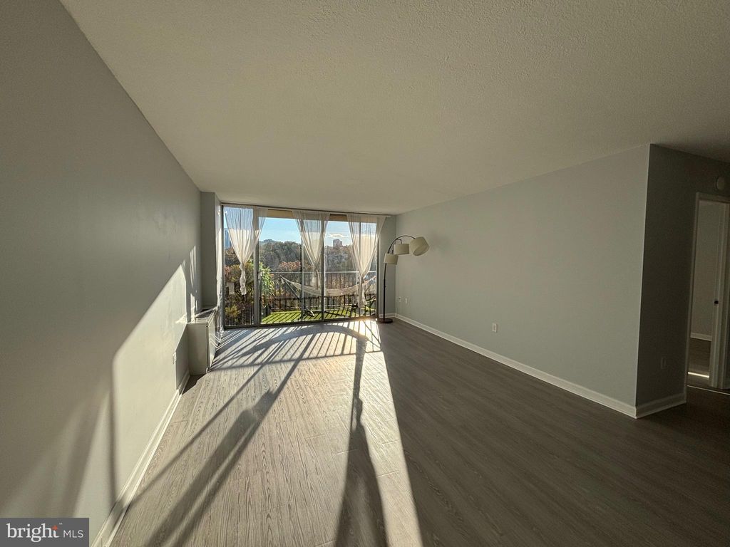 Photo of 4600 S Four Mile Run Drive #920, ARLINGTON, VA 22204 (MLS # VAAR2063412)