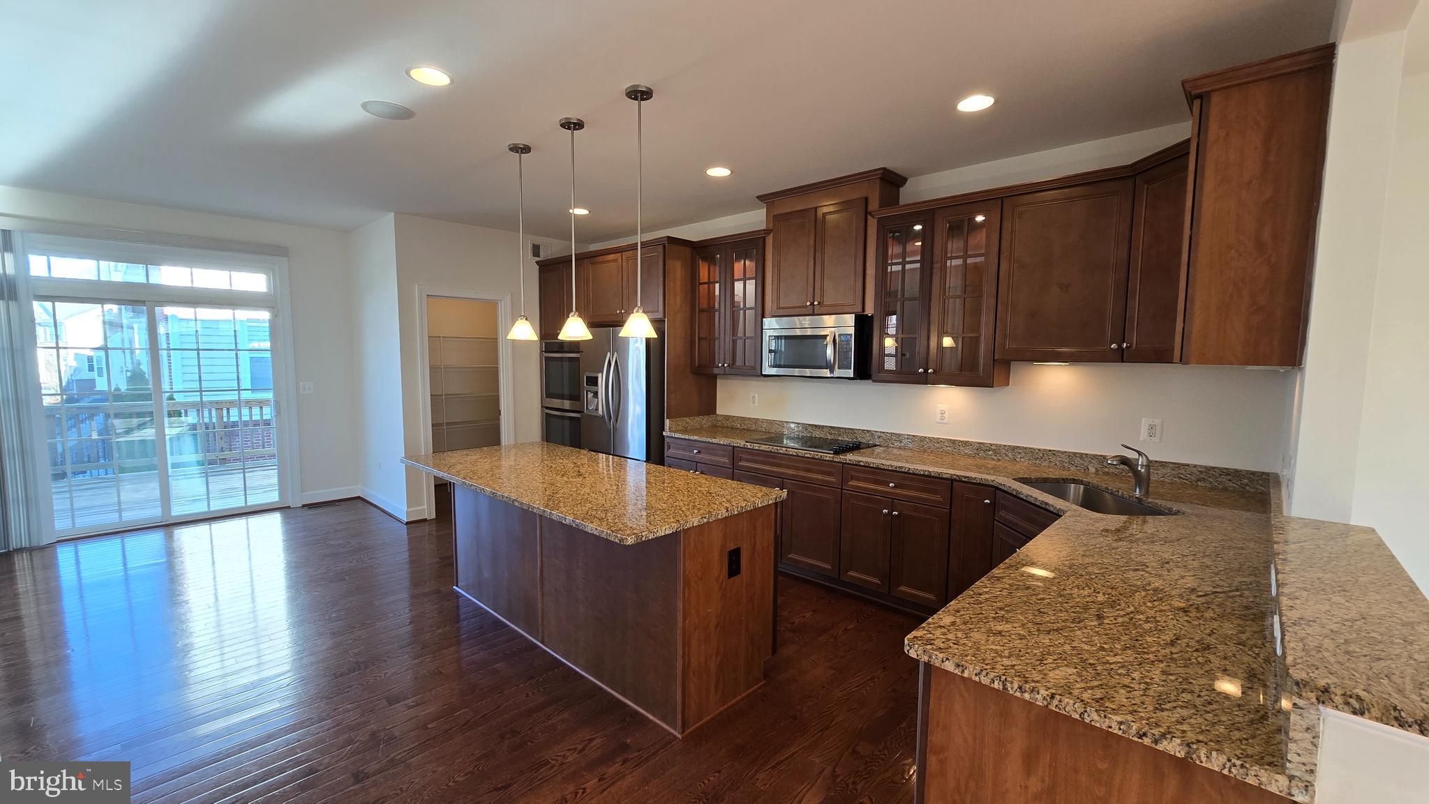 6267 SUMMIT POINT COURT