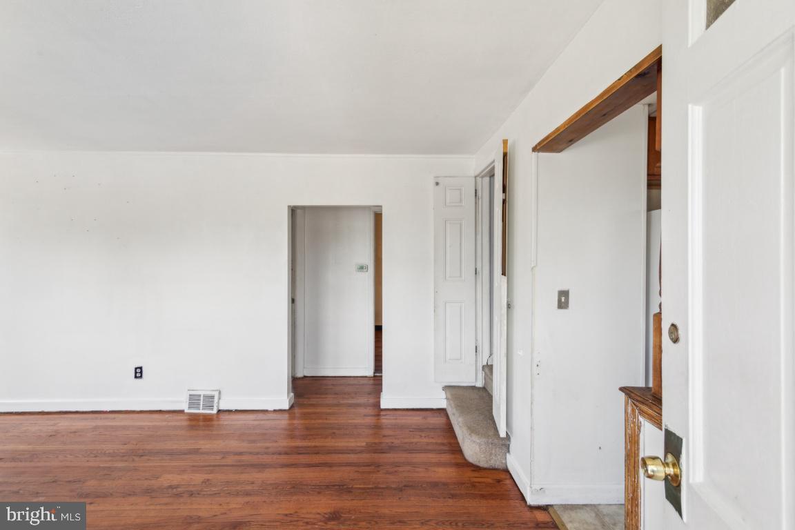 8 SULLIVAN AVENUE