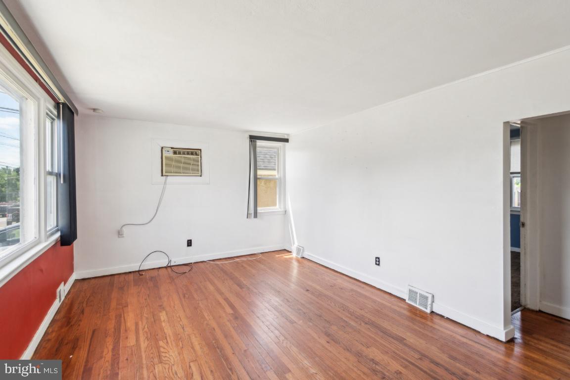 8 SULLIVAN AVENUE