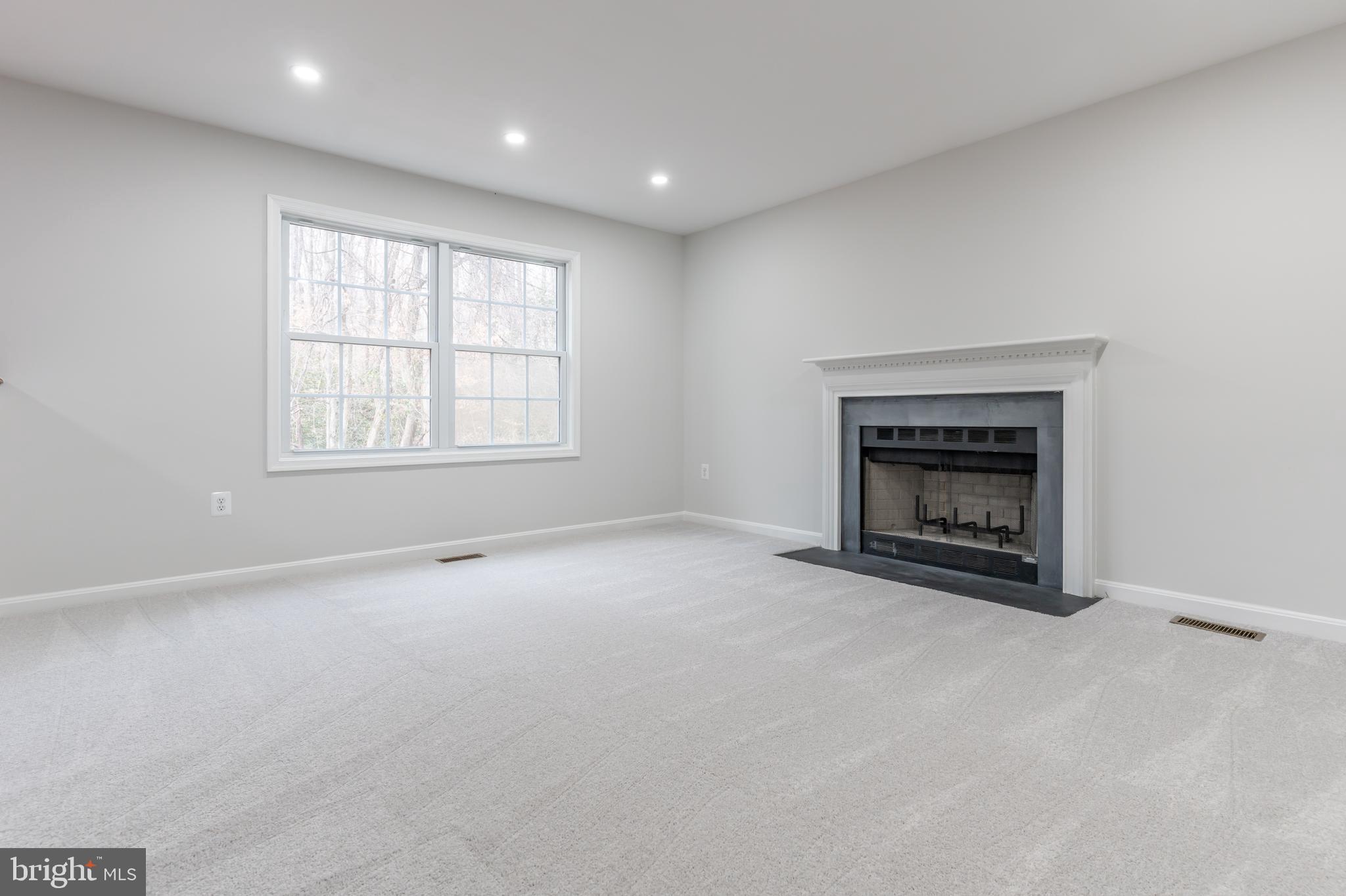 TRIANGLE - Residential