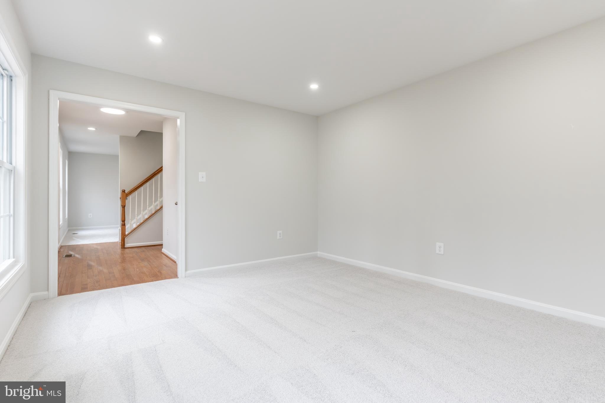 TRIANGLE - Residential