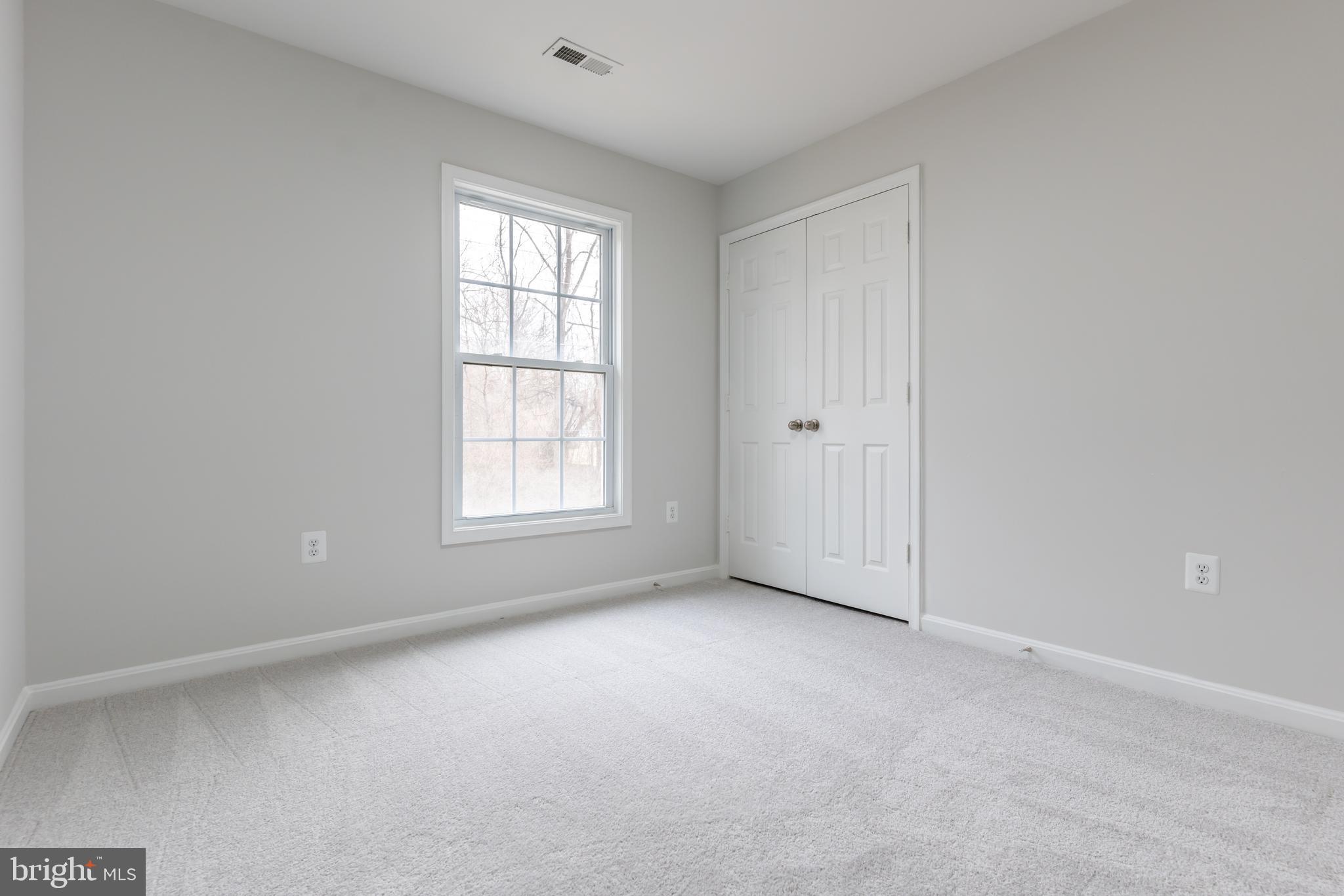 TRIANGLE - Residential