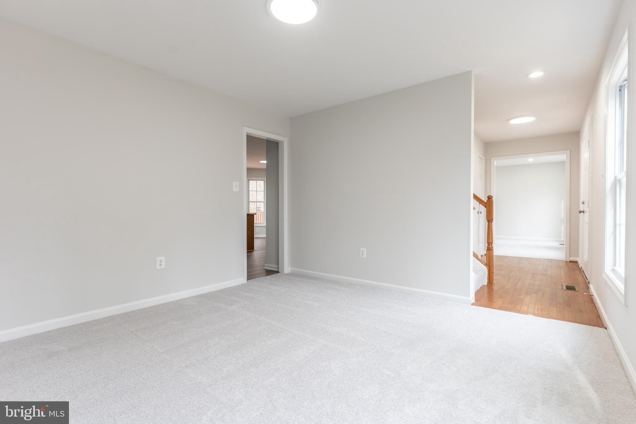 TRIANGLE - Residential