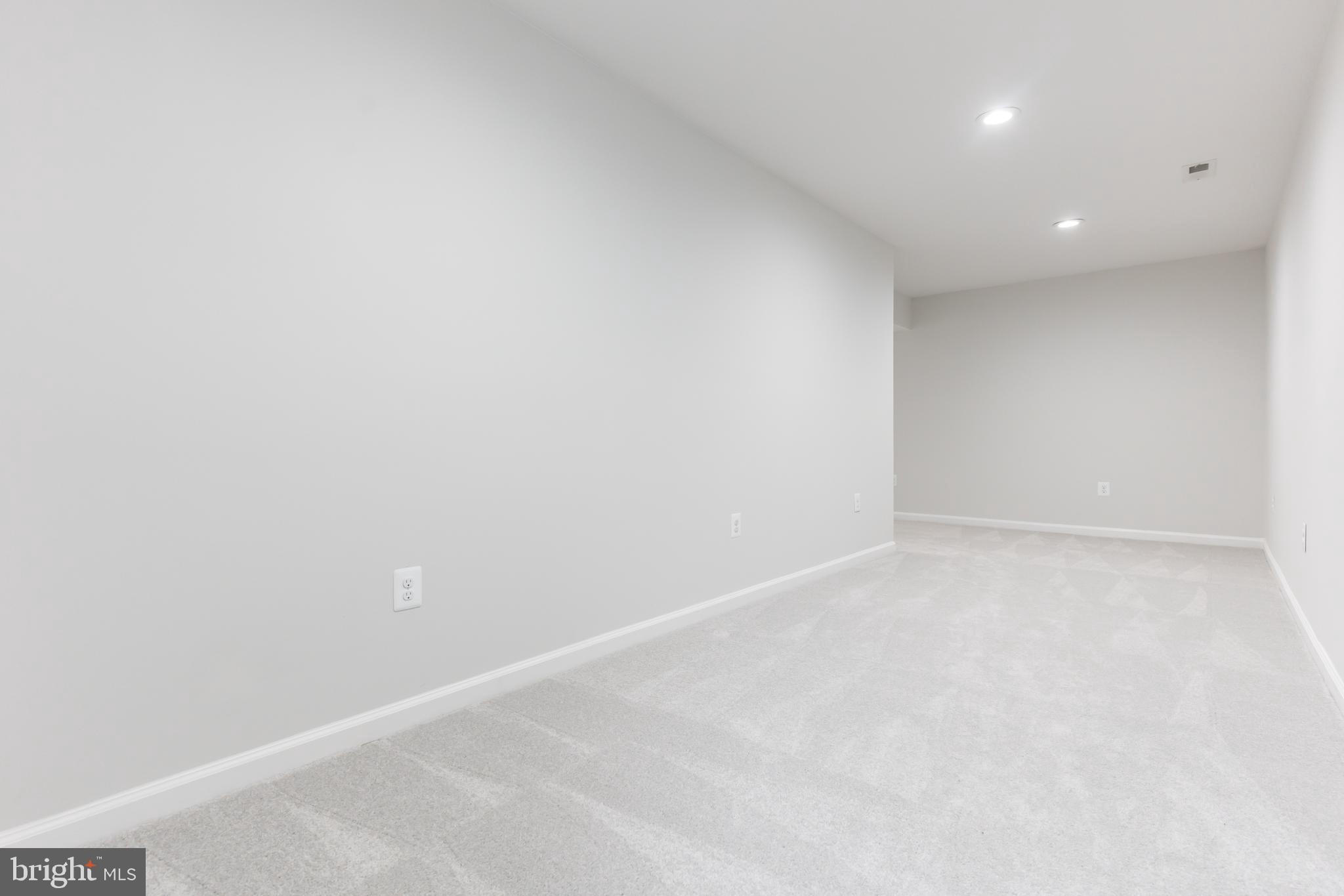 TRIANGLE - Residential