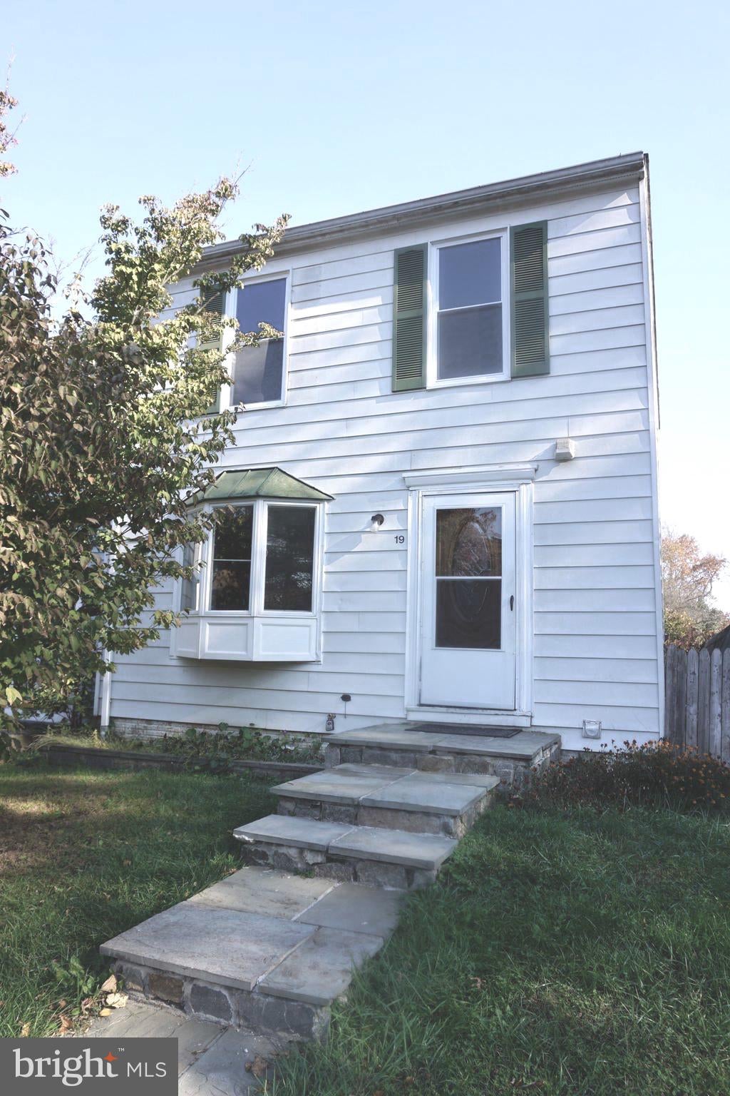 19 SHADY SPRING PLACE