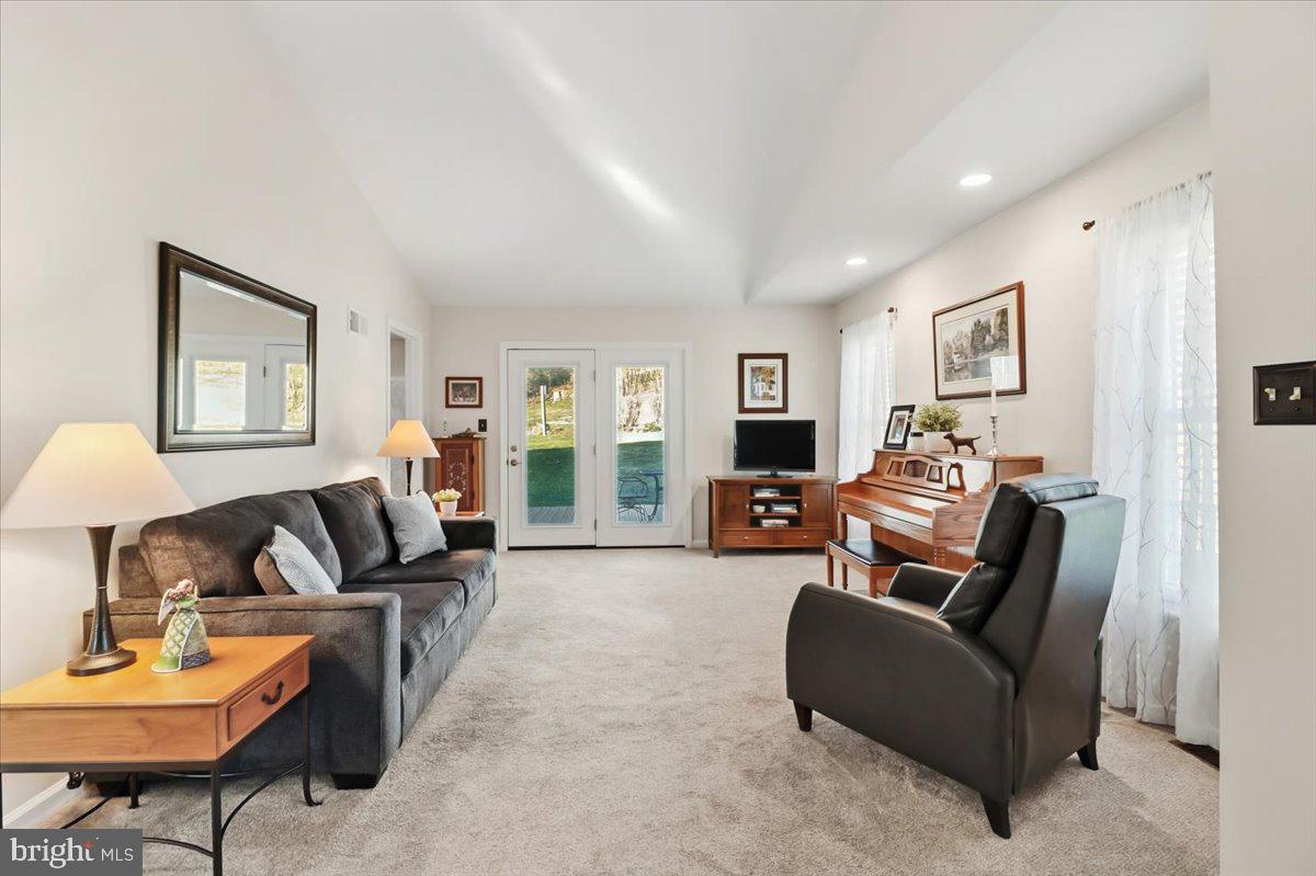 SUMMERFIELD AT ELVERSON - Residential