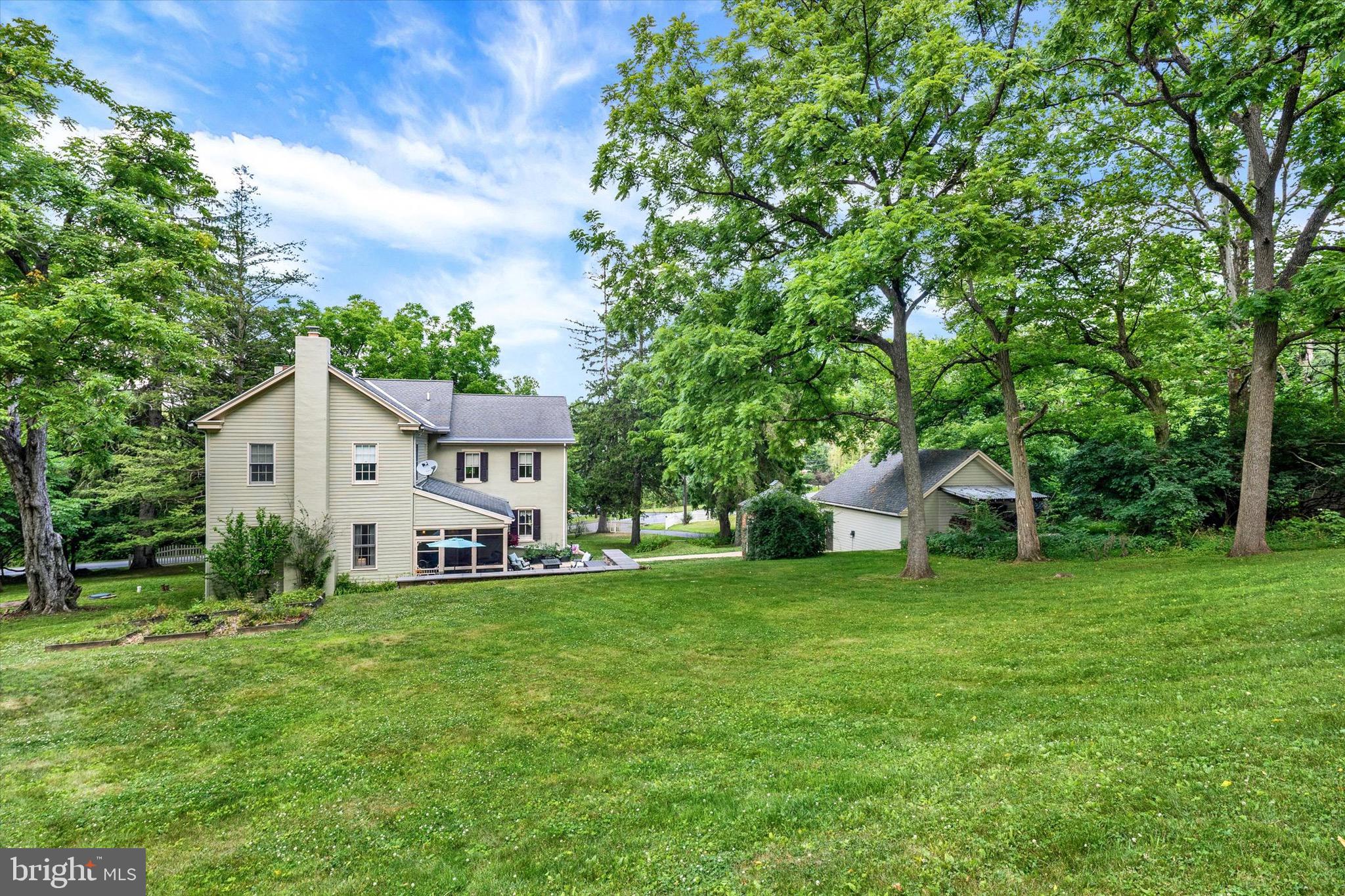 513 HUNTZINGER ROAD