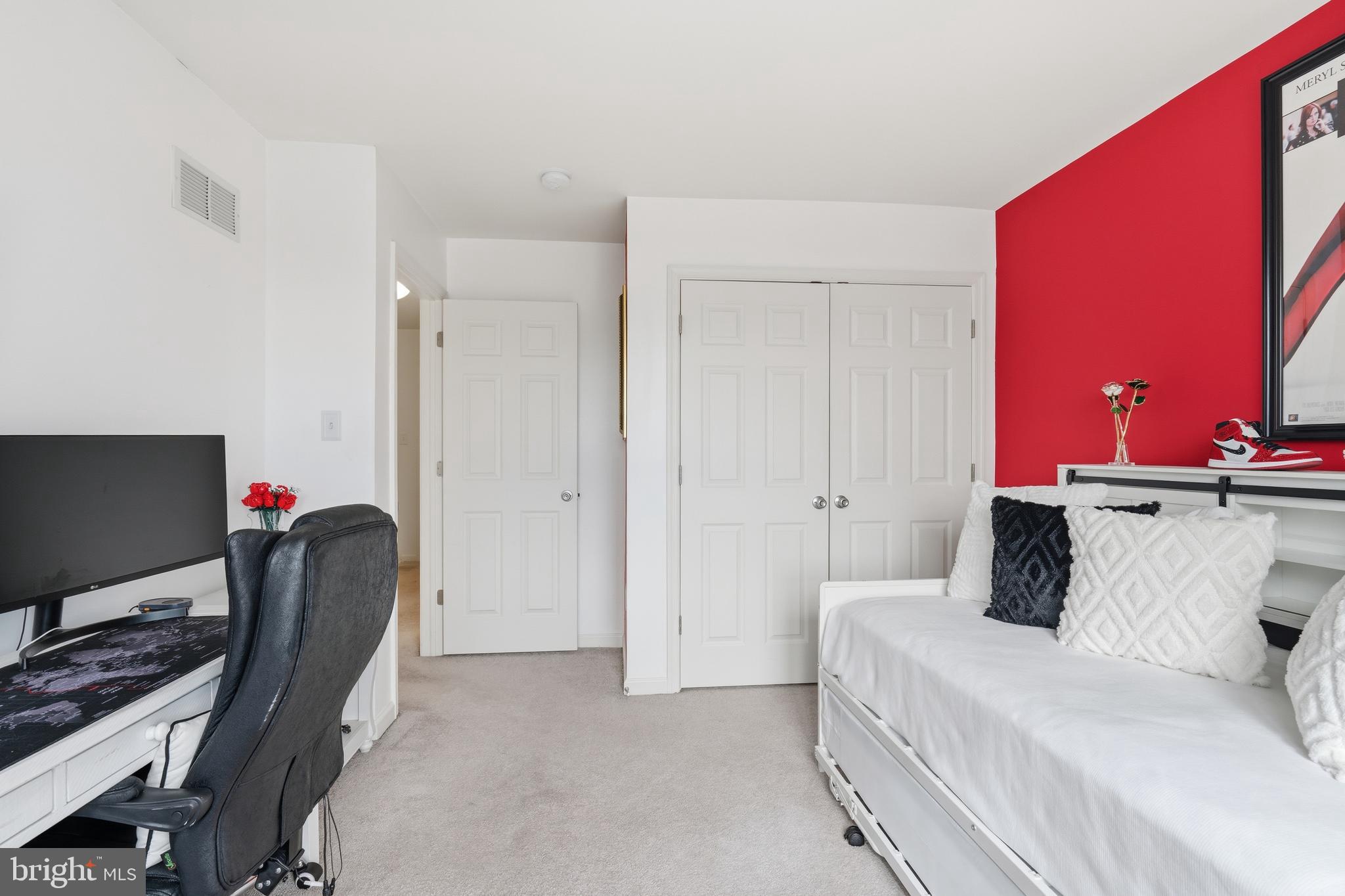 MERIDIAN CROSSING - Residential