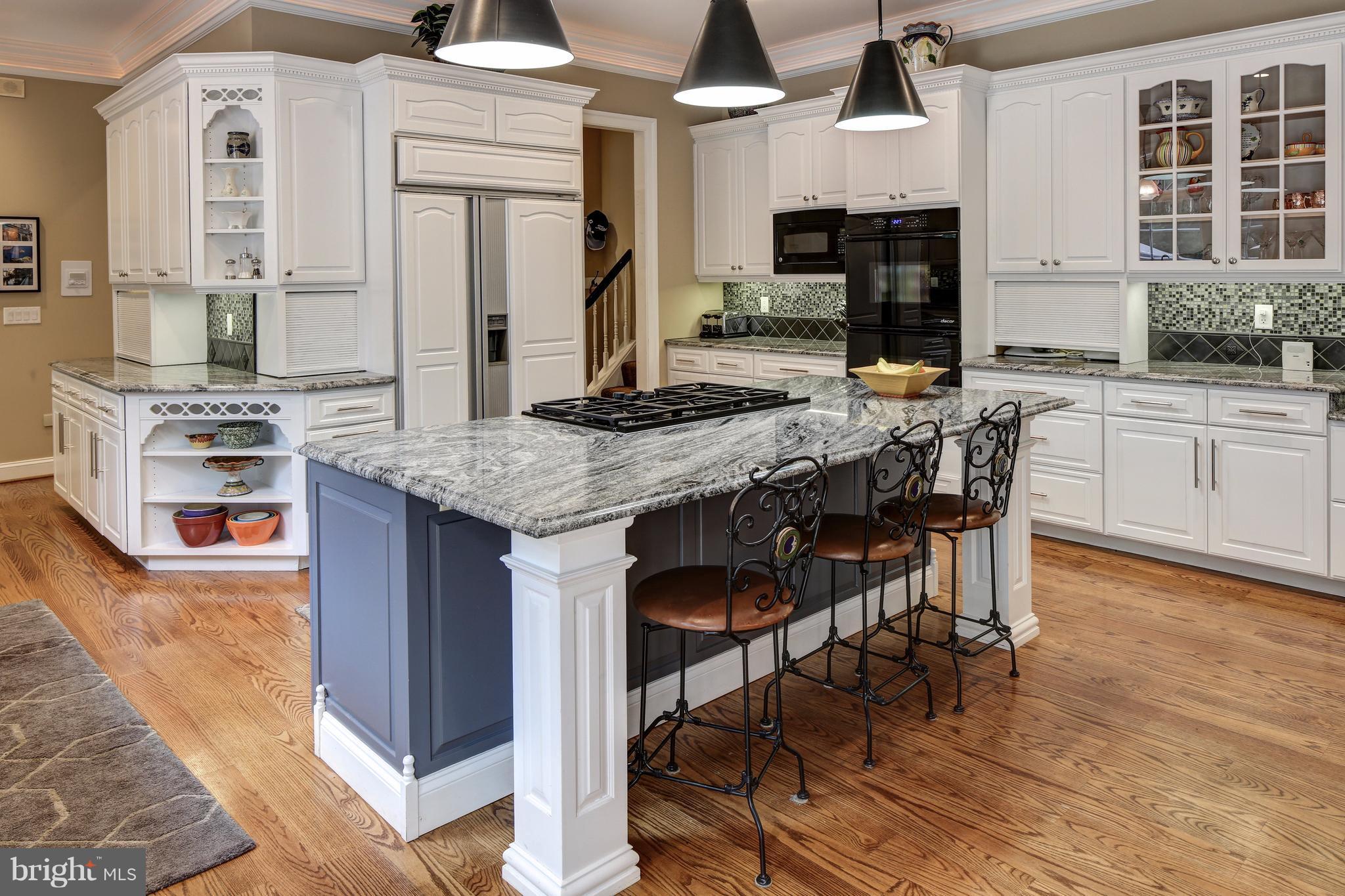 SWANN POINT ESTATES - Residential