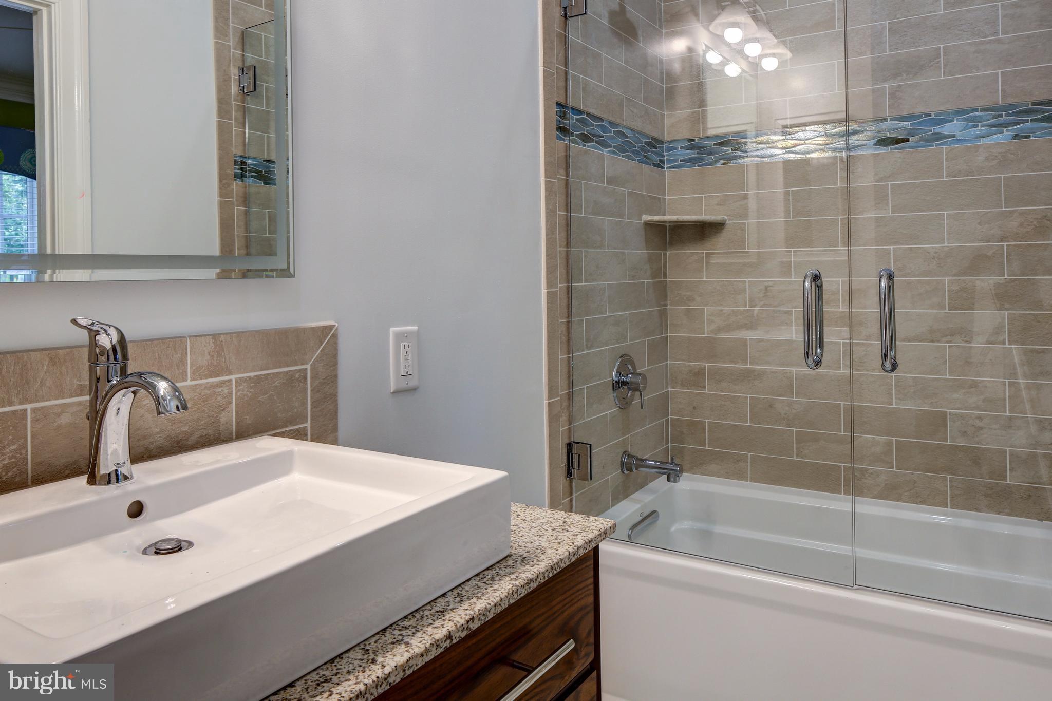 SWANN POINT ESTATES - Residential