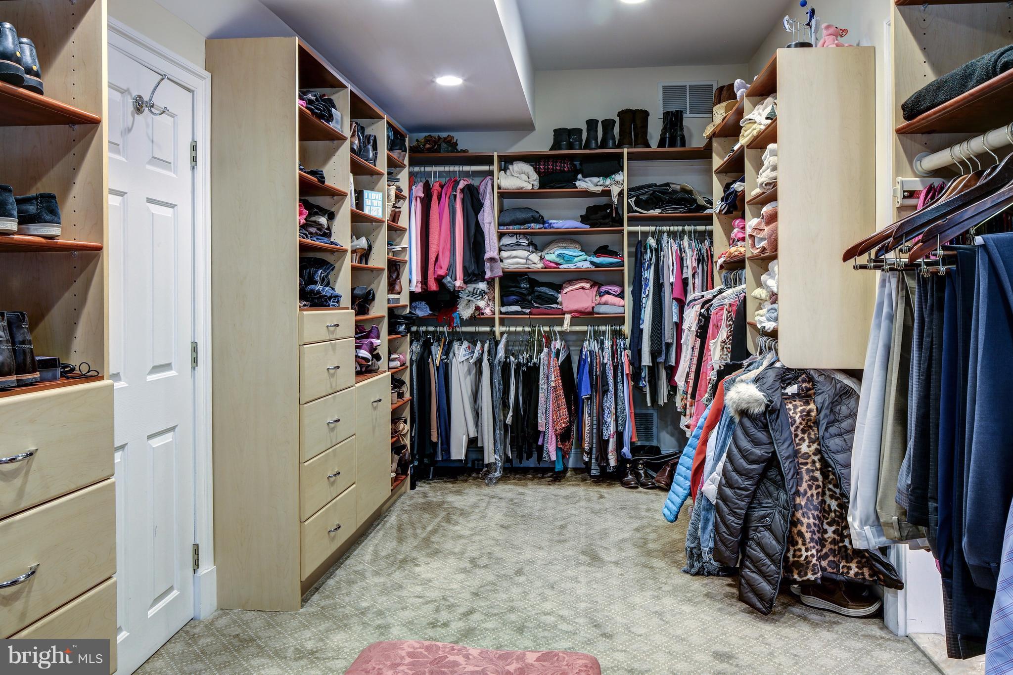 SWANN POINT ESTATES - Residential