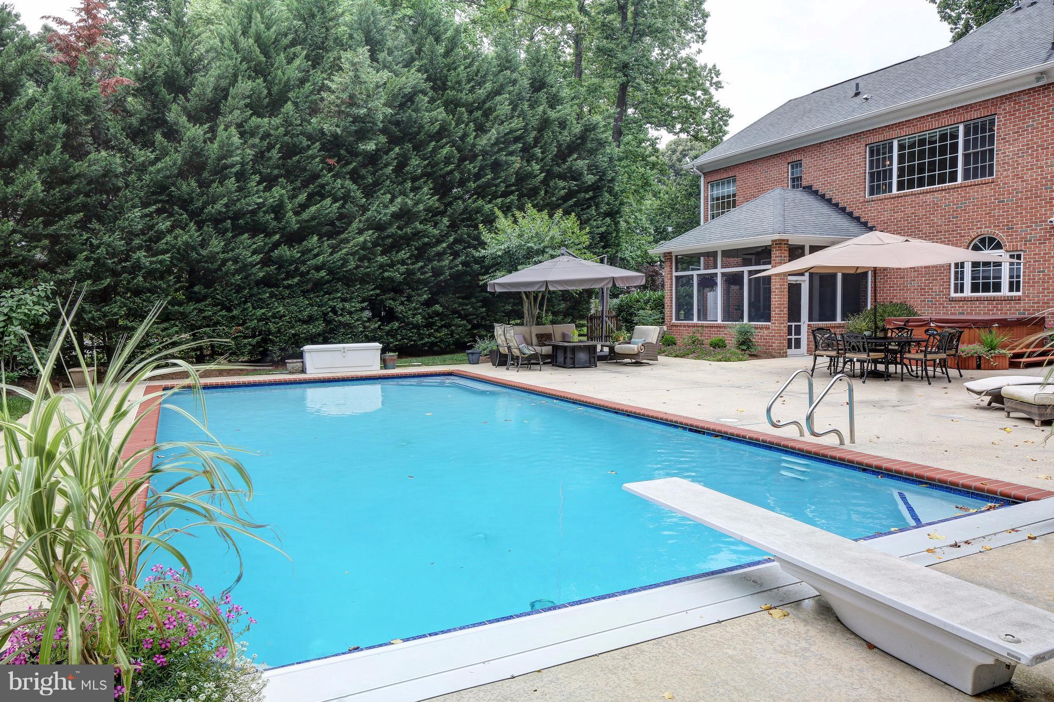 SWANN POINT ESTATES - Residential