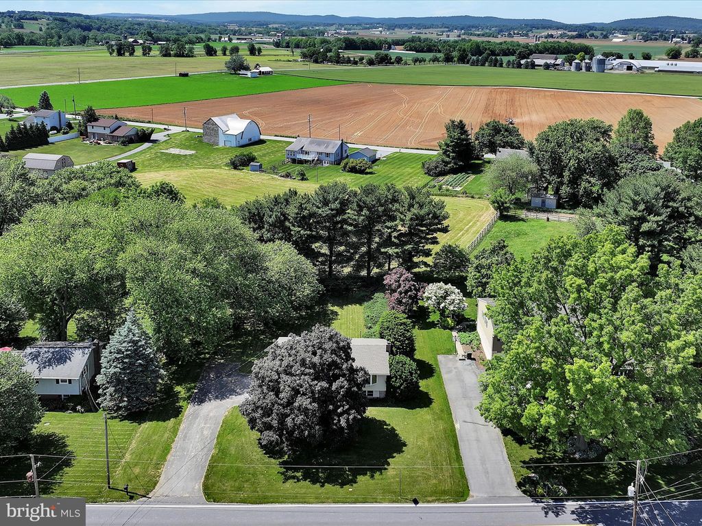 Photo of 5 Buch Mill Road, Lititz, PA 17543 (MLS # PALA2051452)