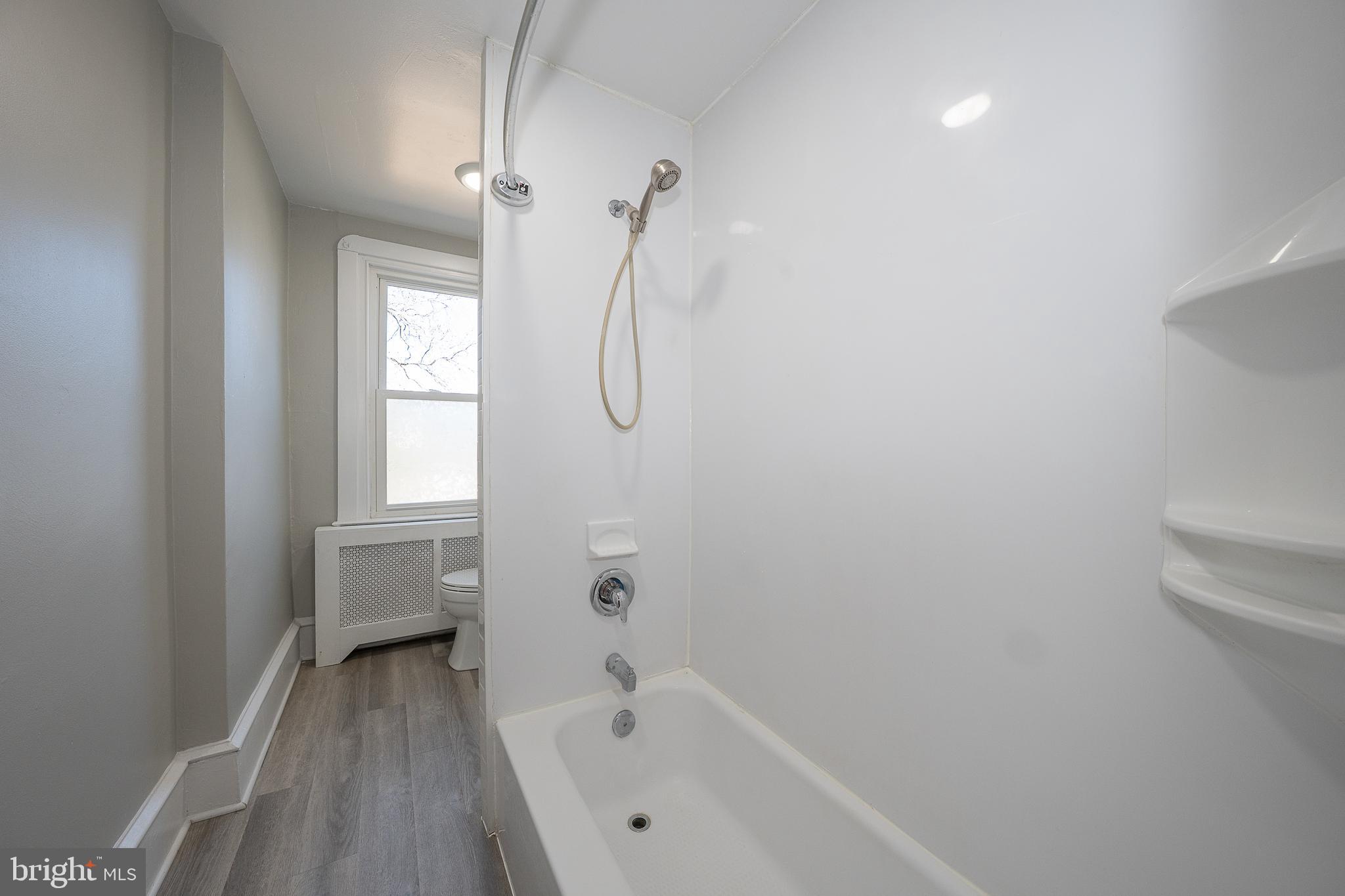 CHELTENHAM VIL - Residential