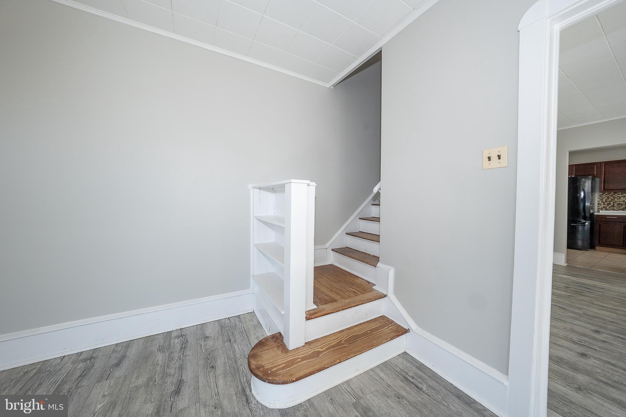 CHELTENHAM VIL - Residential