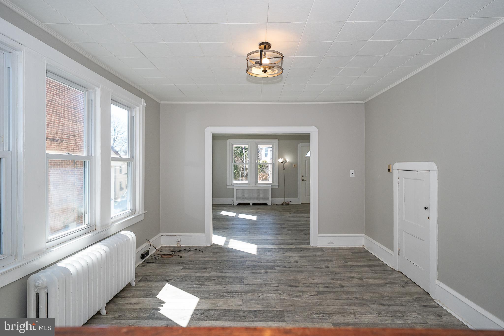 CHELTENHAM VIL - Residential