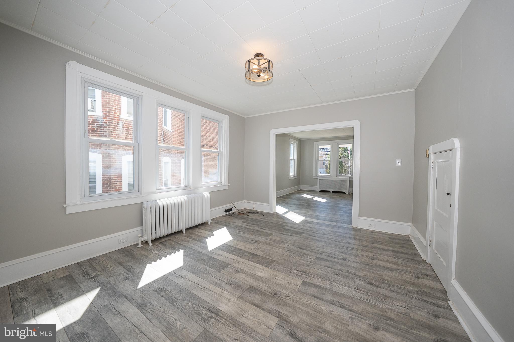 CHELTENHAM VIL - Residential