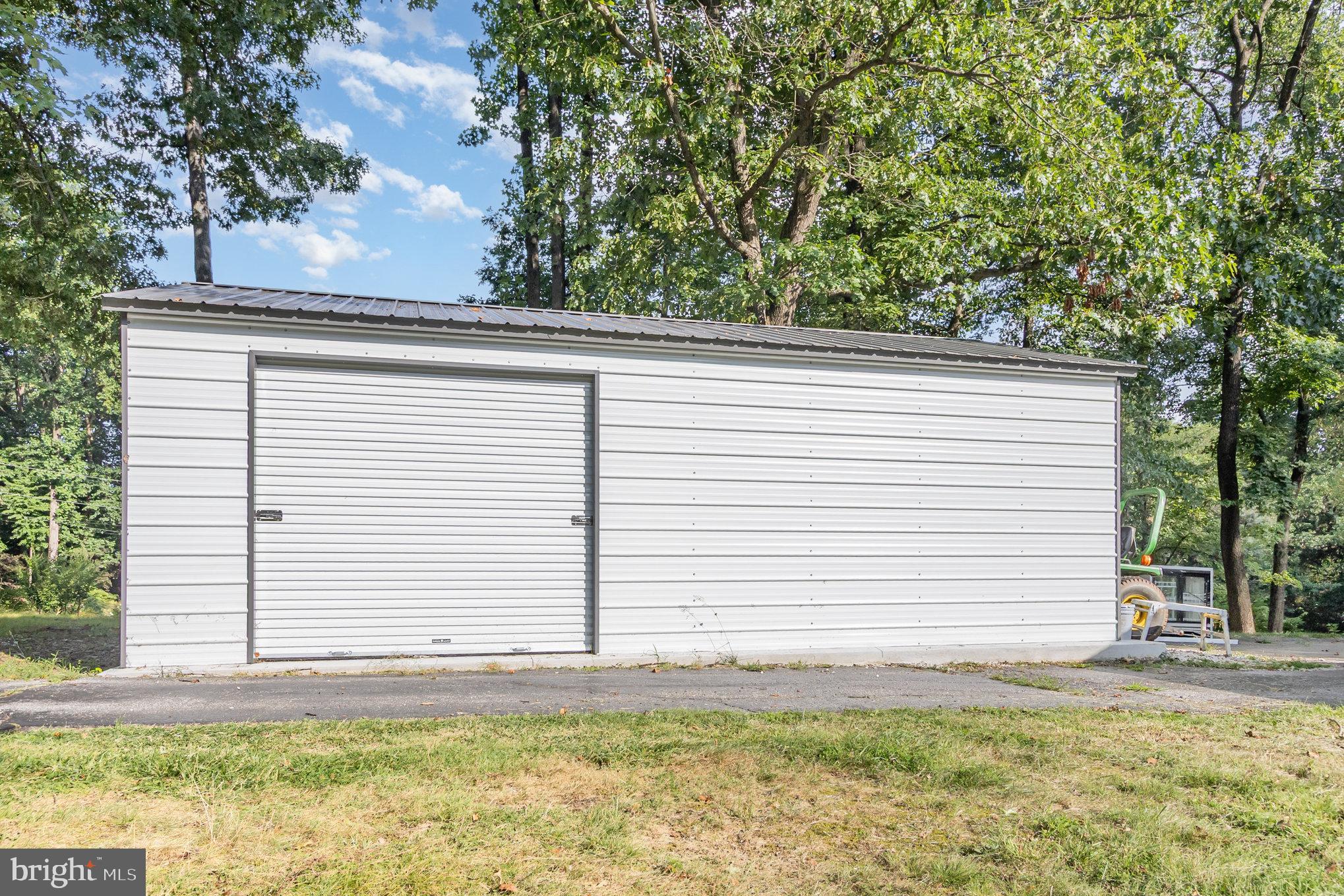 PERRY HALL - Residential