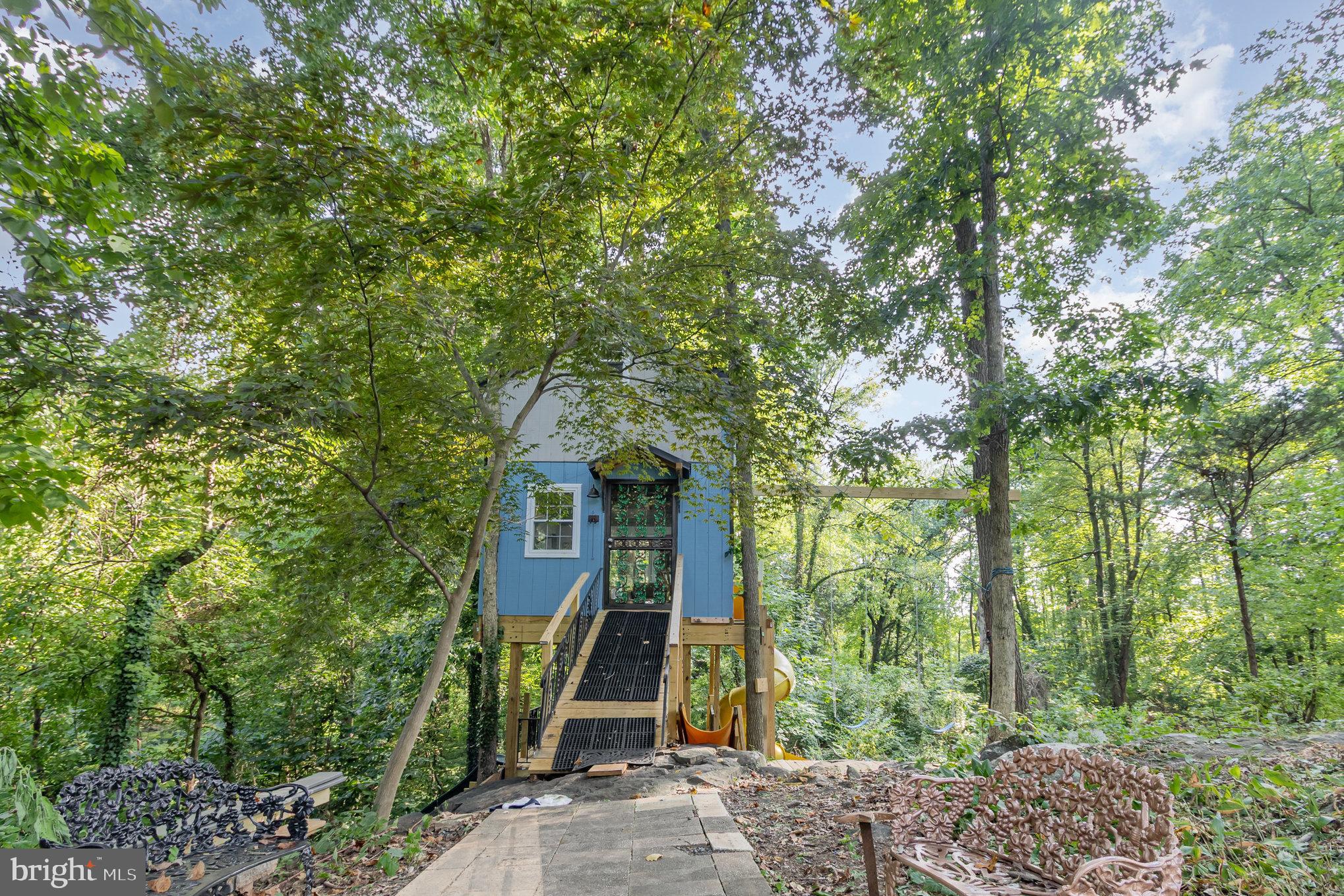 PERRY HALL - Residential