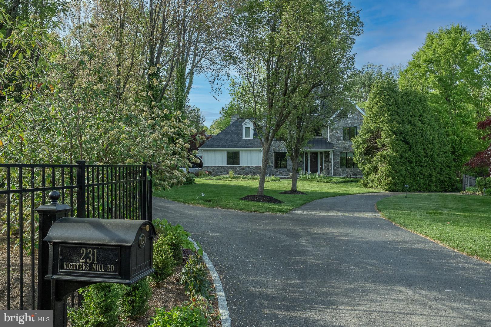 GLADWYNE - Residential