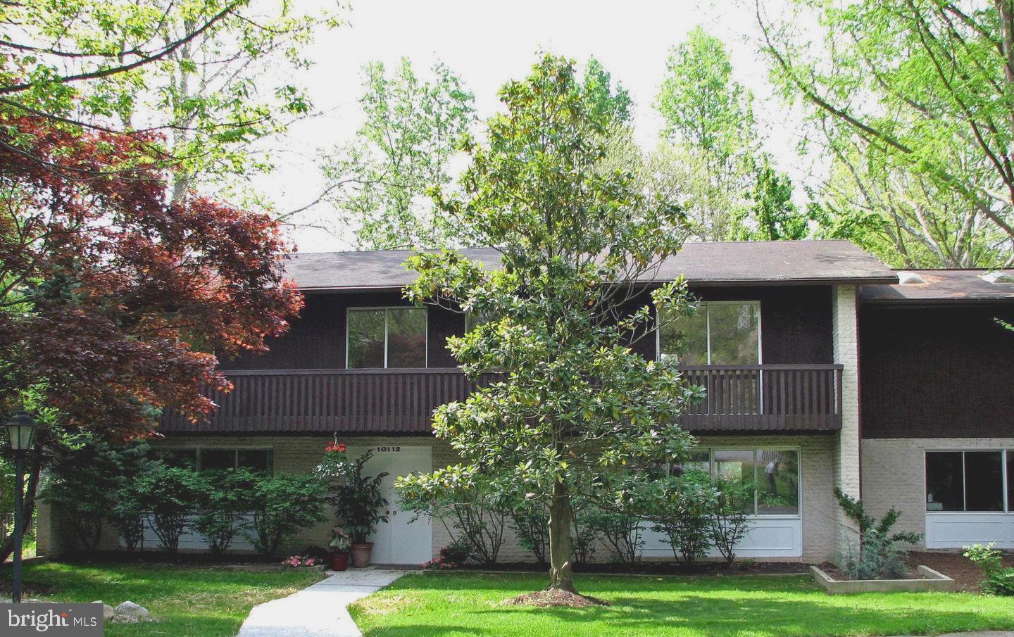 Stunning 5-bedroom, 3 full-baths family home rental in The Birches: Beautiful-bright, sunny-spacious contemporary-custom home, Great curb appeal-quiet cul-de-sac, lake view, hardwood-ceramic floors, gorgeous sunroom - cathedral ceiling-skylights, sundeck front & back. Furnace, kitchen, laundry room appliances are new. Fireplace, 2-car over-sized rear entry garage, attic storage, 1st flr can be an office - work from home, or in-law private space - walk to the lake and all the downtown Columbia amenities, terrific commuter location - access to I-70,I-95,29,32,100