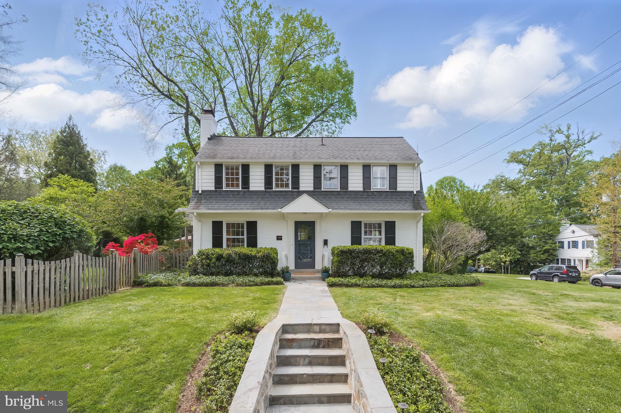 WOODACRES - Residential