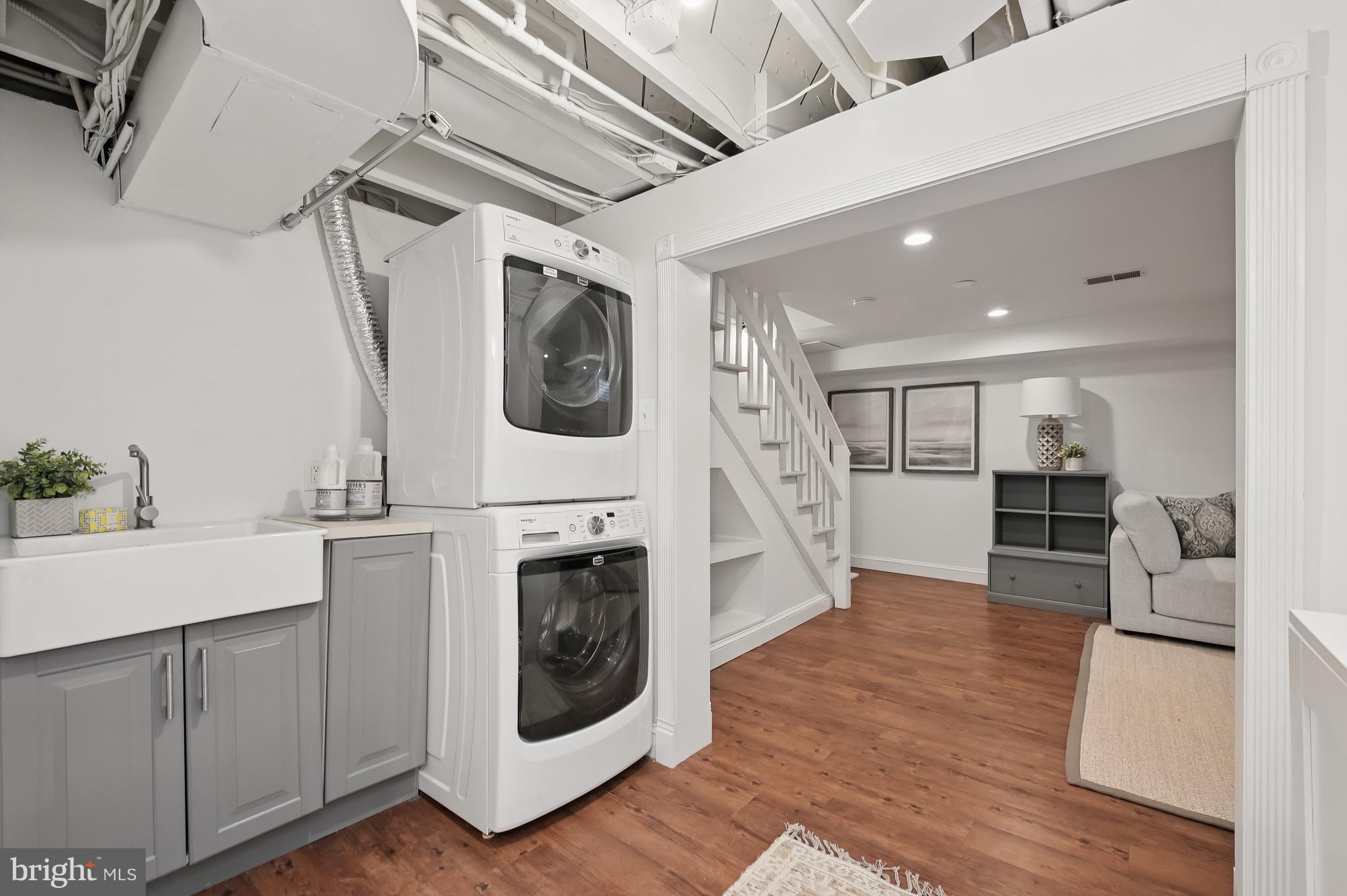 WOODACRES - Residential