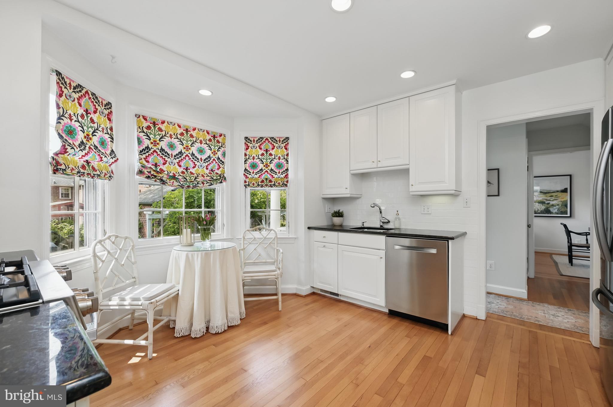 WOODACRES - Residential