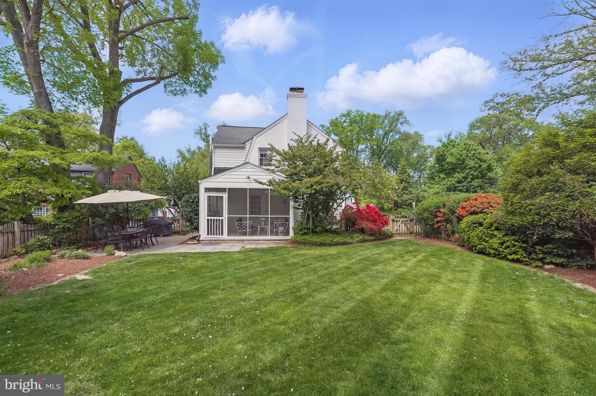 WOODACRES - Residential