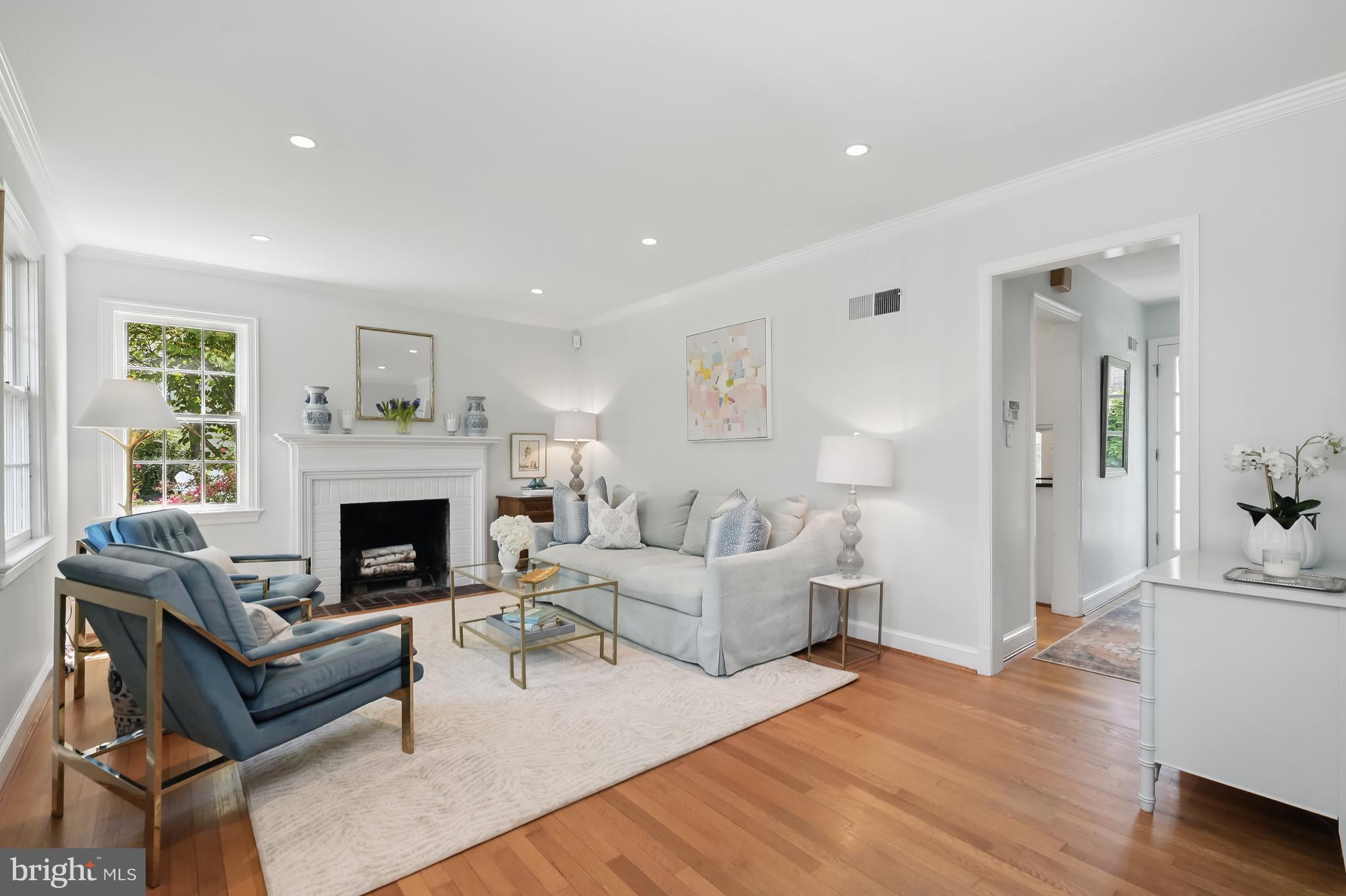 WOODACRES - Residential