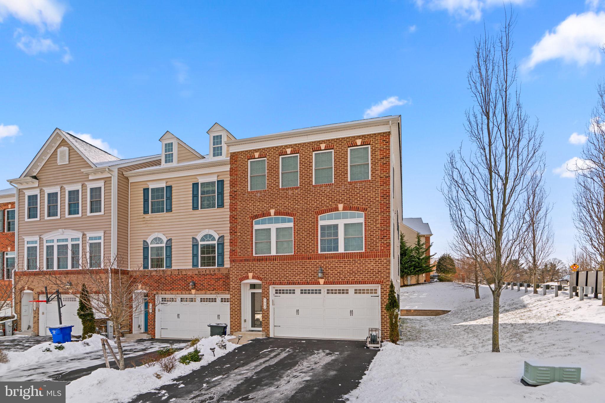 AUTUMN RIVER - Residential