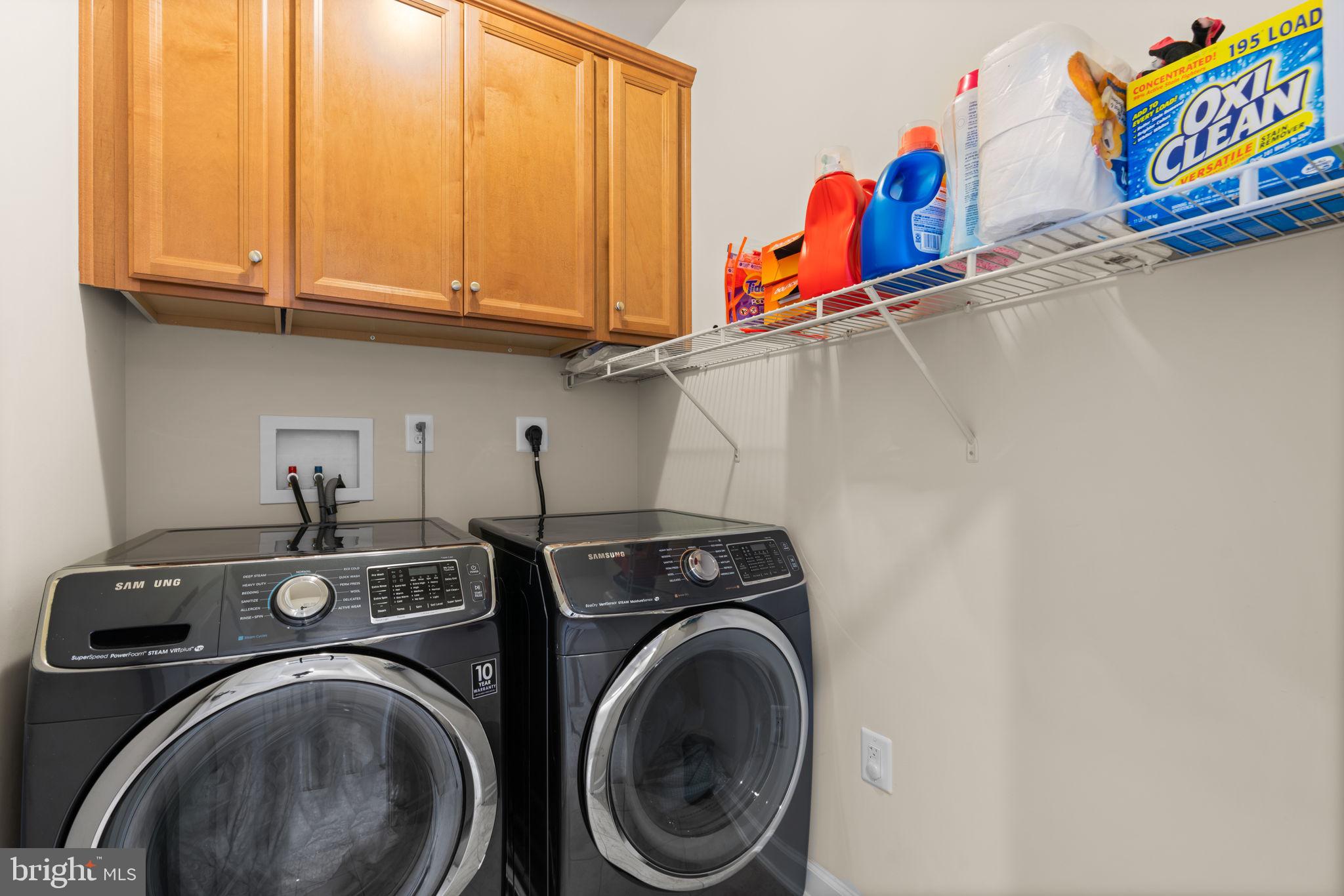 AUTUMN RIVER - Residential