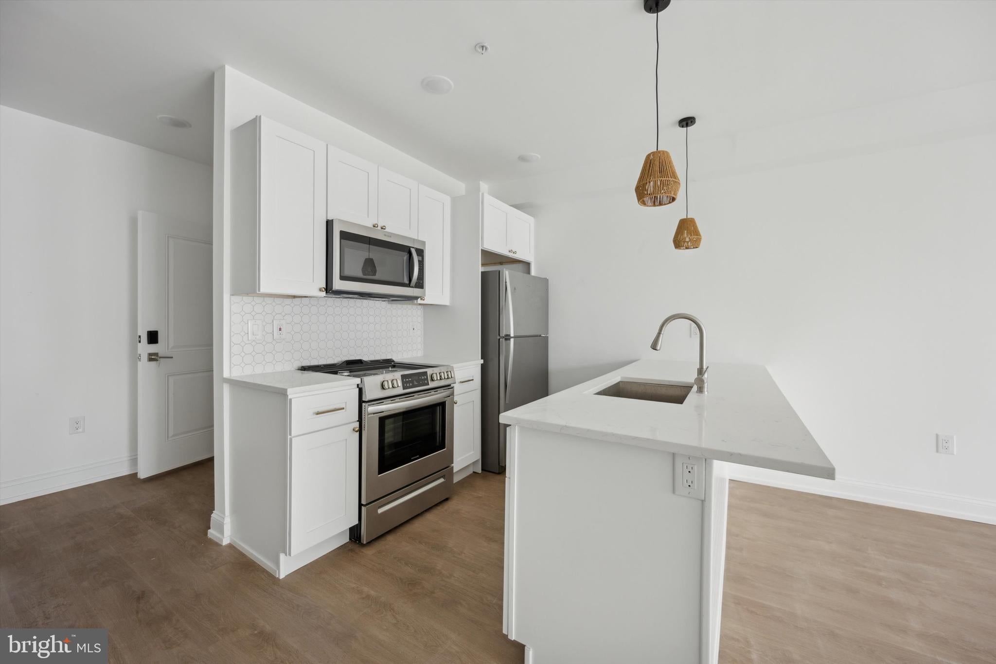 1614 RIDGE AVENUE 307