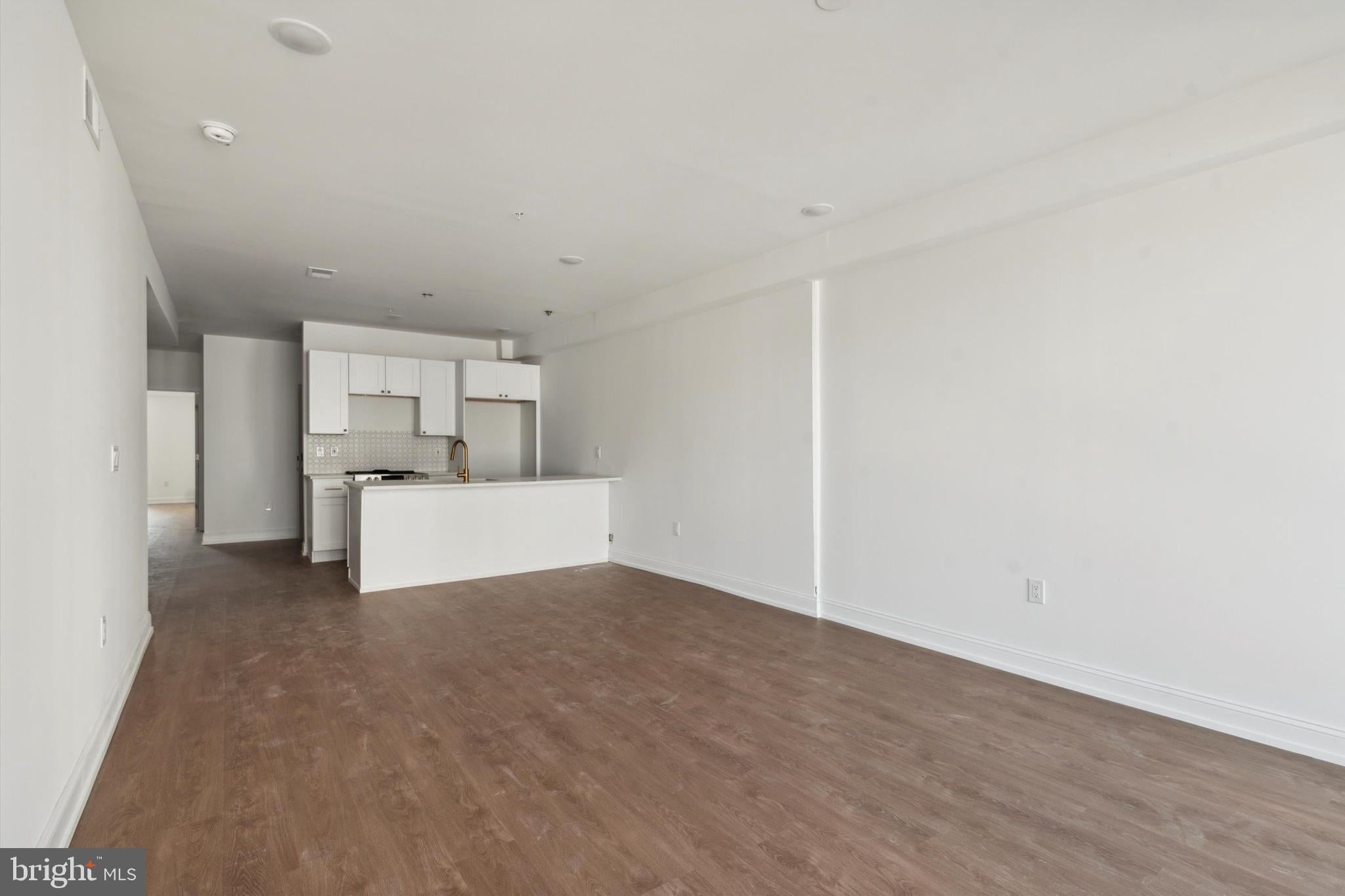 1614 RIDGE AVENUE 307