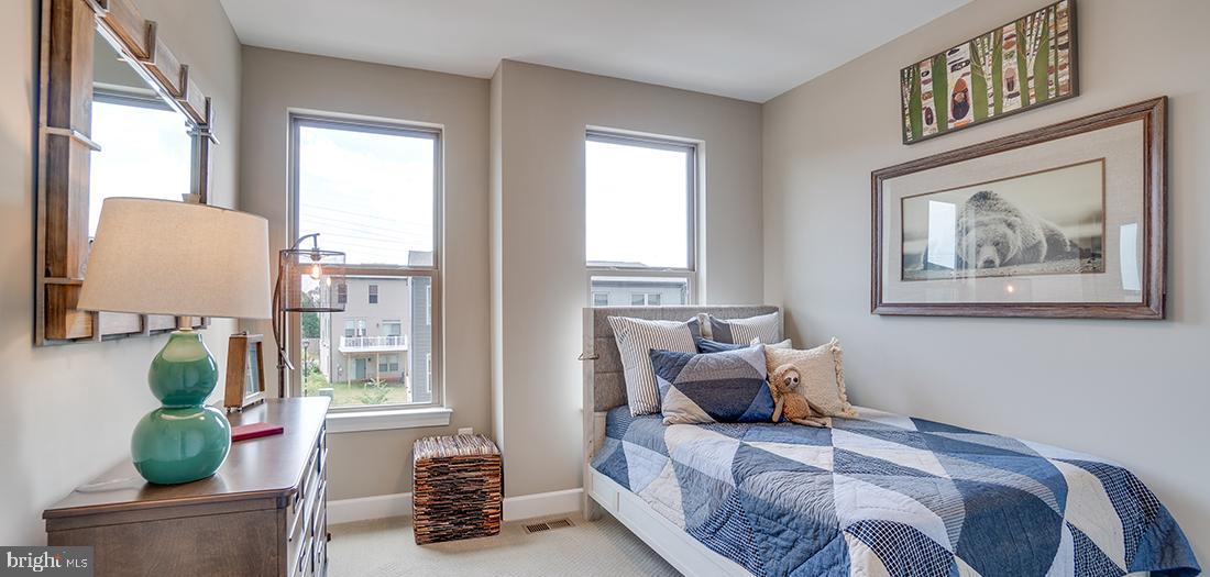 POTOMAC SHORES - Residential